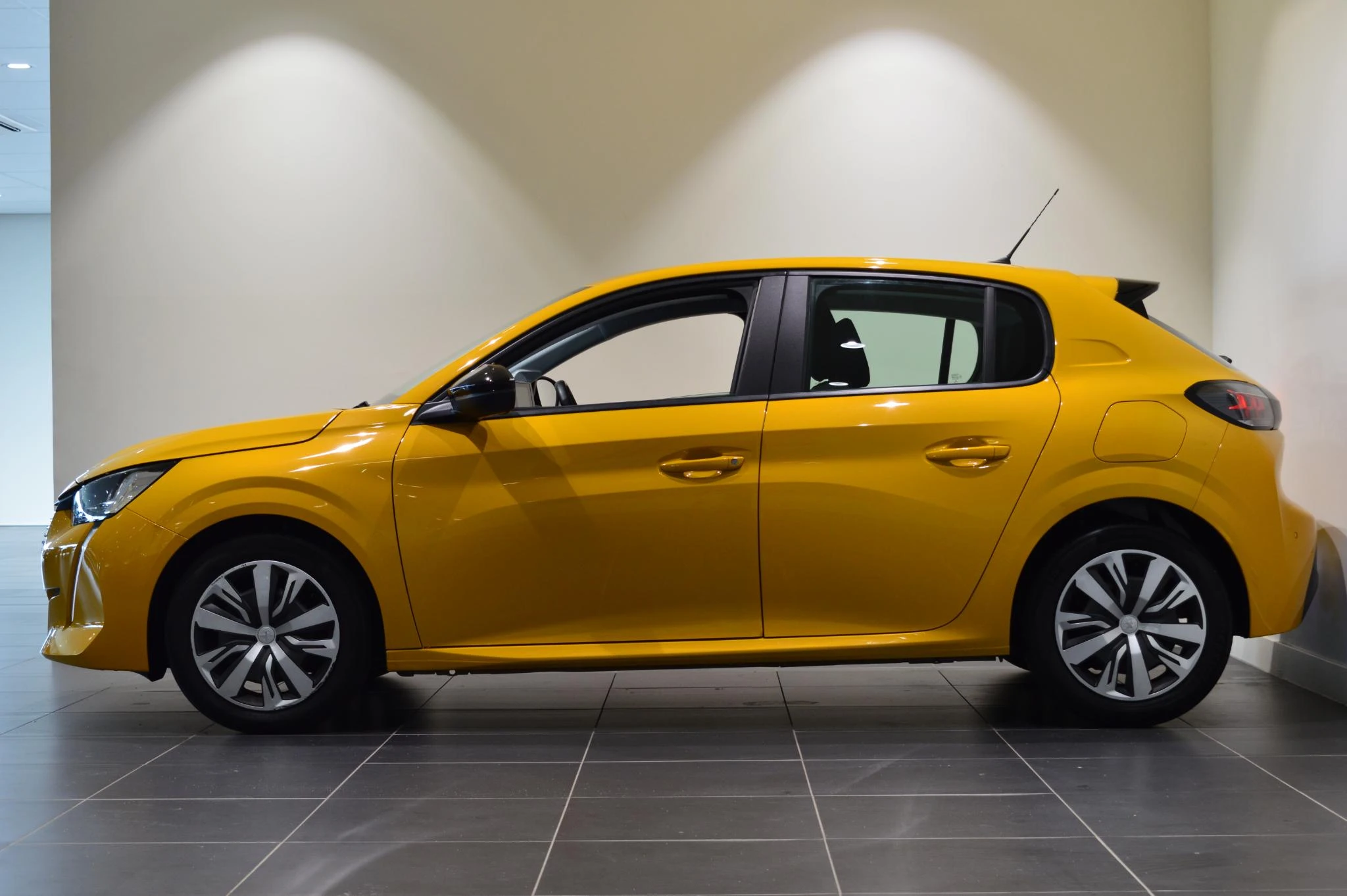 Peugeot-208-image-3