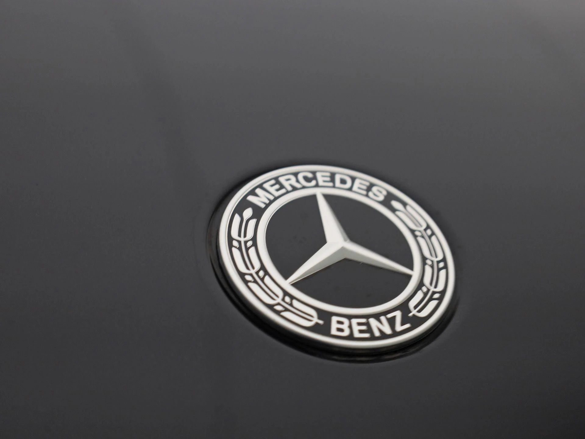 Mercedes-Benz-GLC-image-43