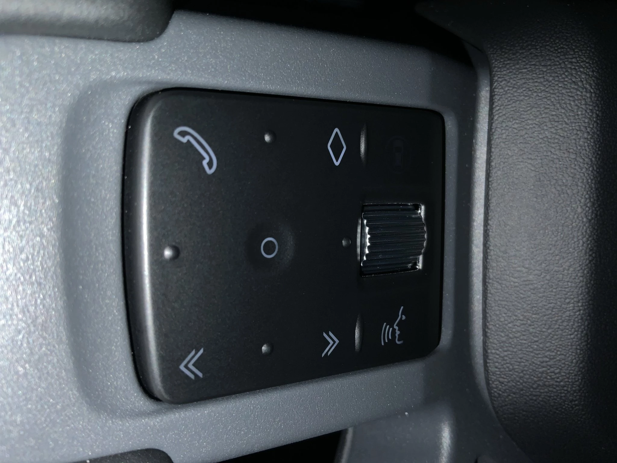 Land Rover Defender 90 X-Dynamic SE D250