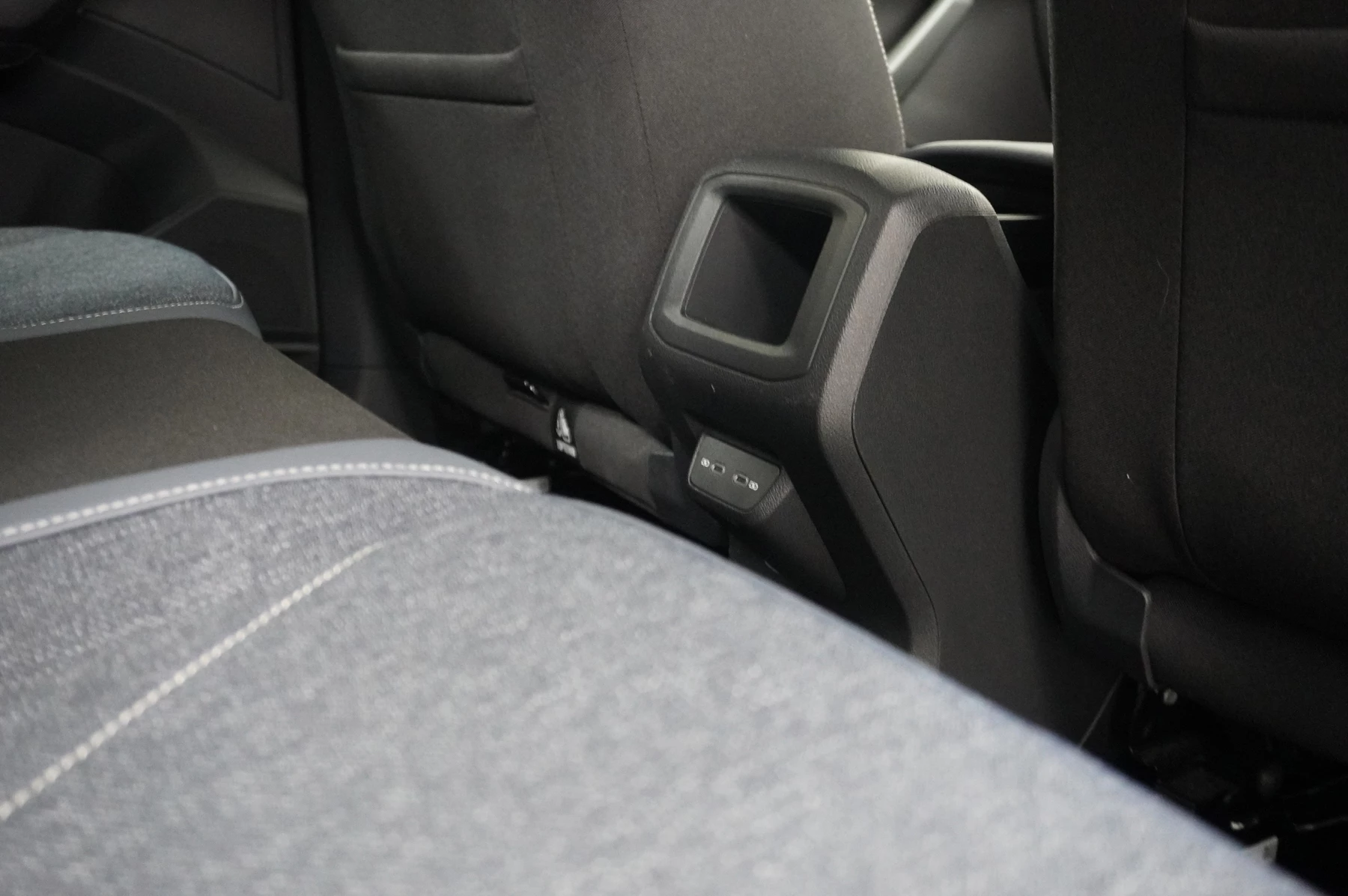 Volkswagen-T-Cross-image-14