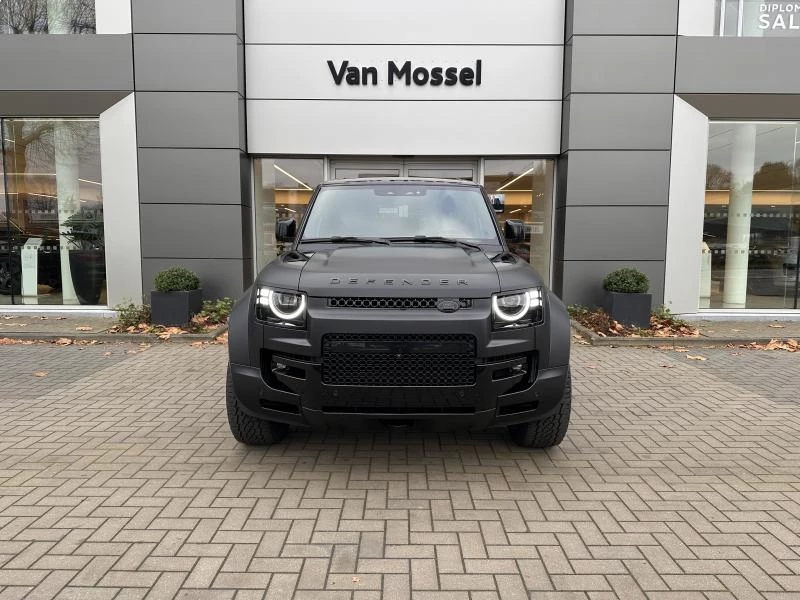 Land Rover-Defender-image-1