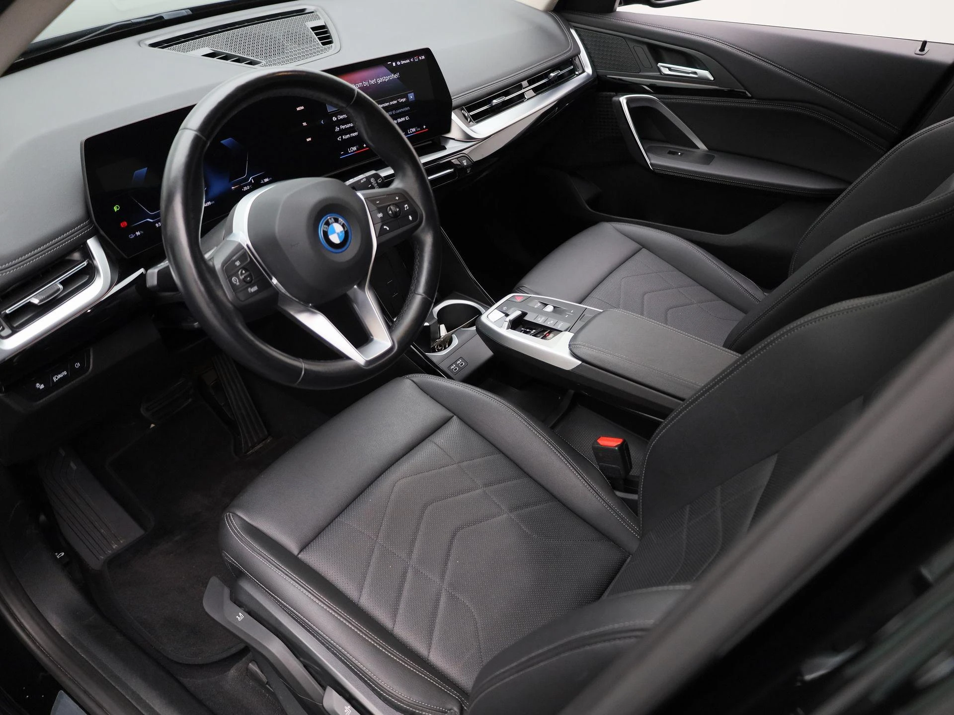 BMW-iX1-image-16