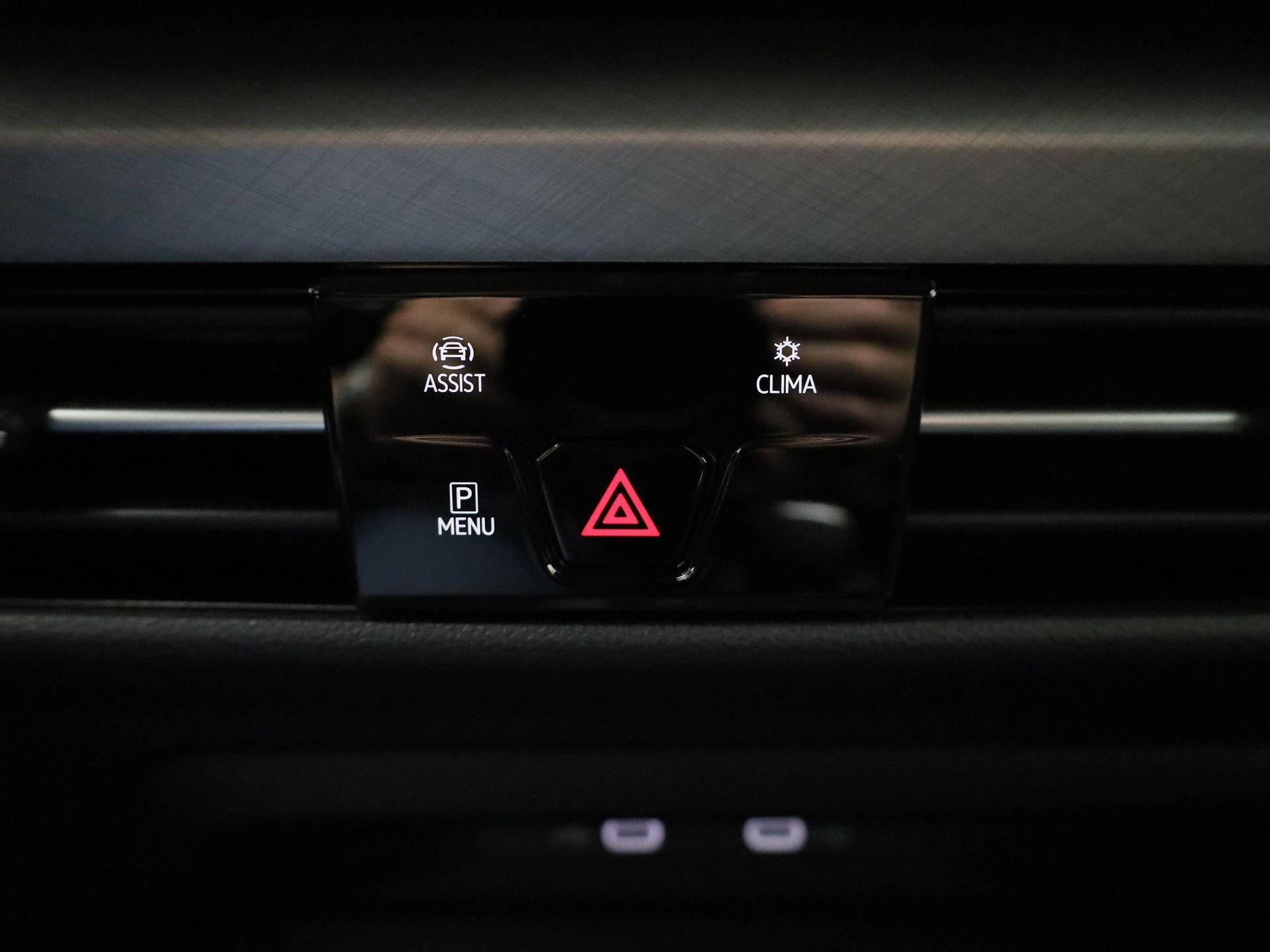Volkswagen-Golf-image-21
