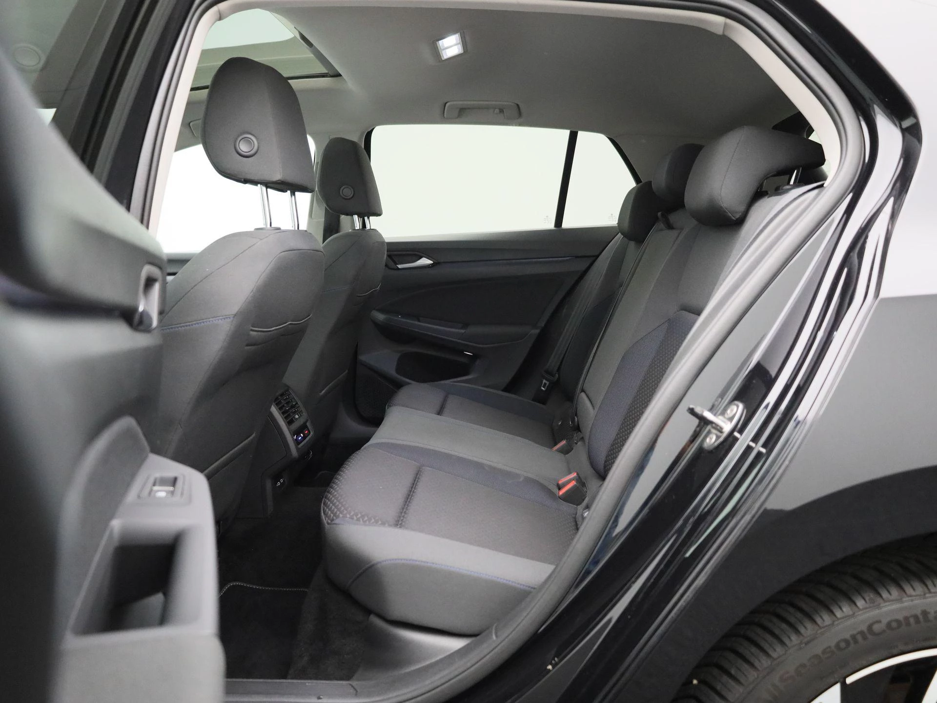 Volkswagen Golf 1.5 eTSI R-Line