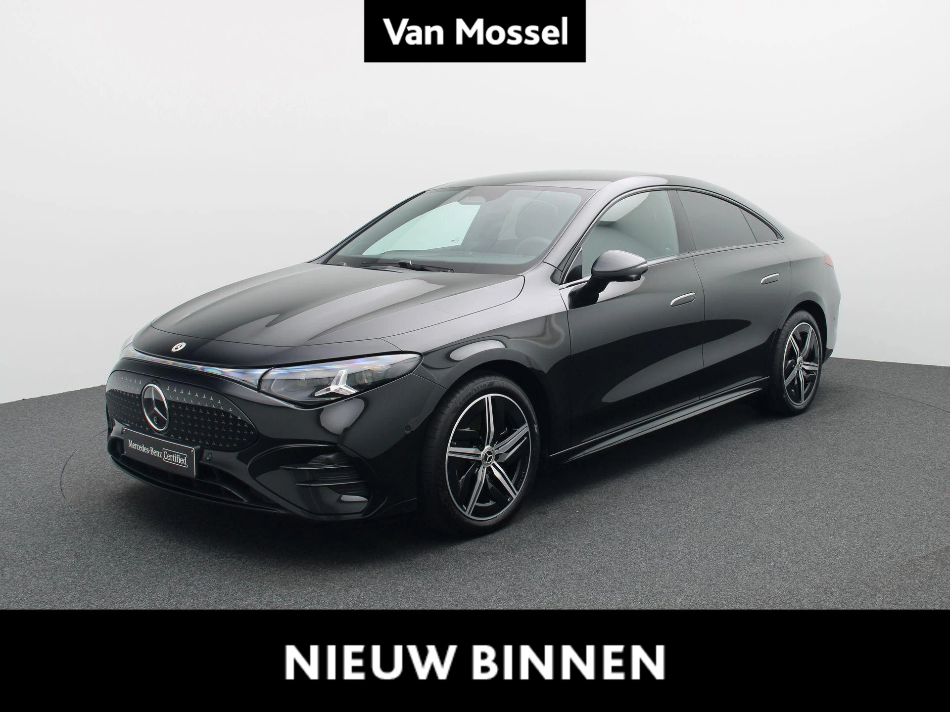 Mercedes-Benz-CLA-image-0