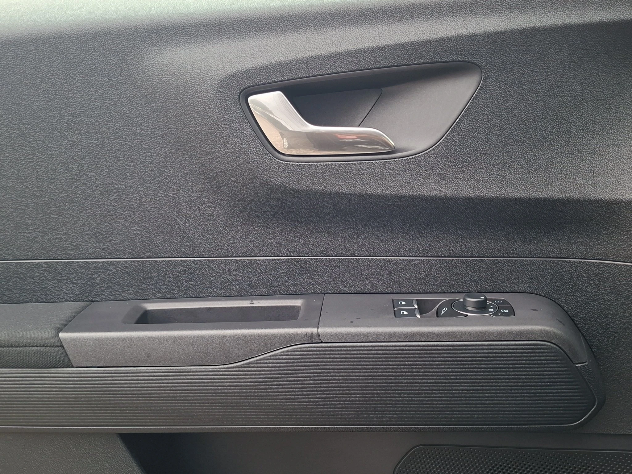 Ford-Tourneo Courier-image-15