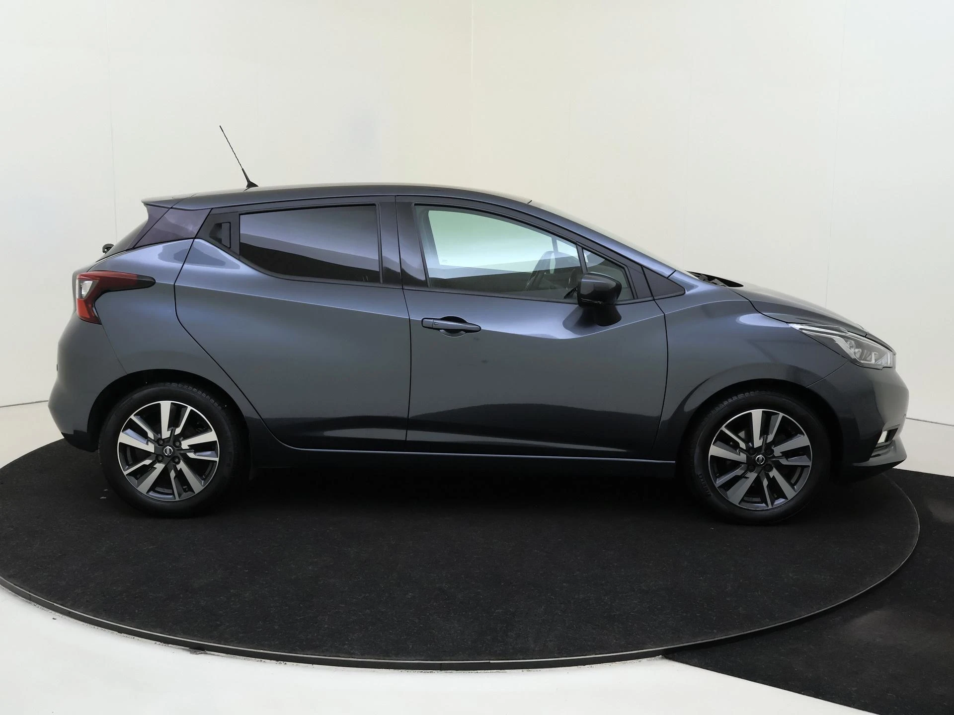 Nissan-Micra-image-8