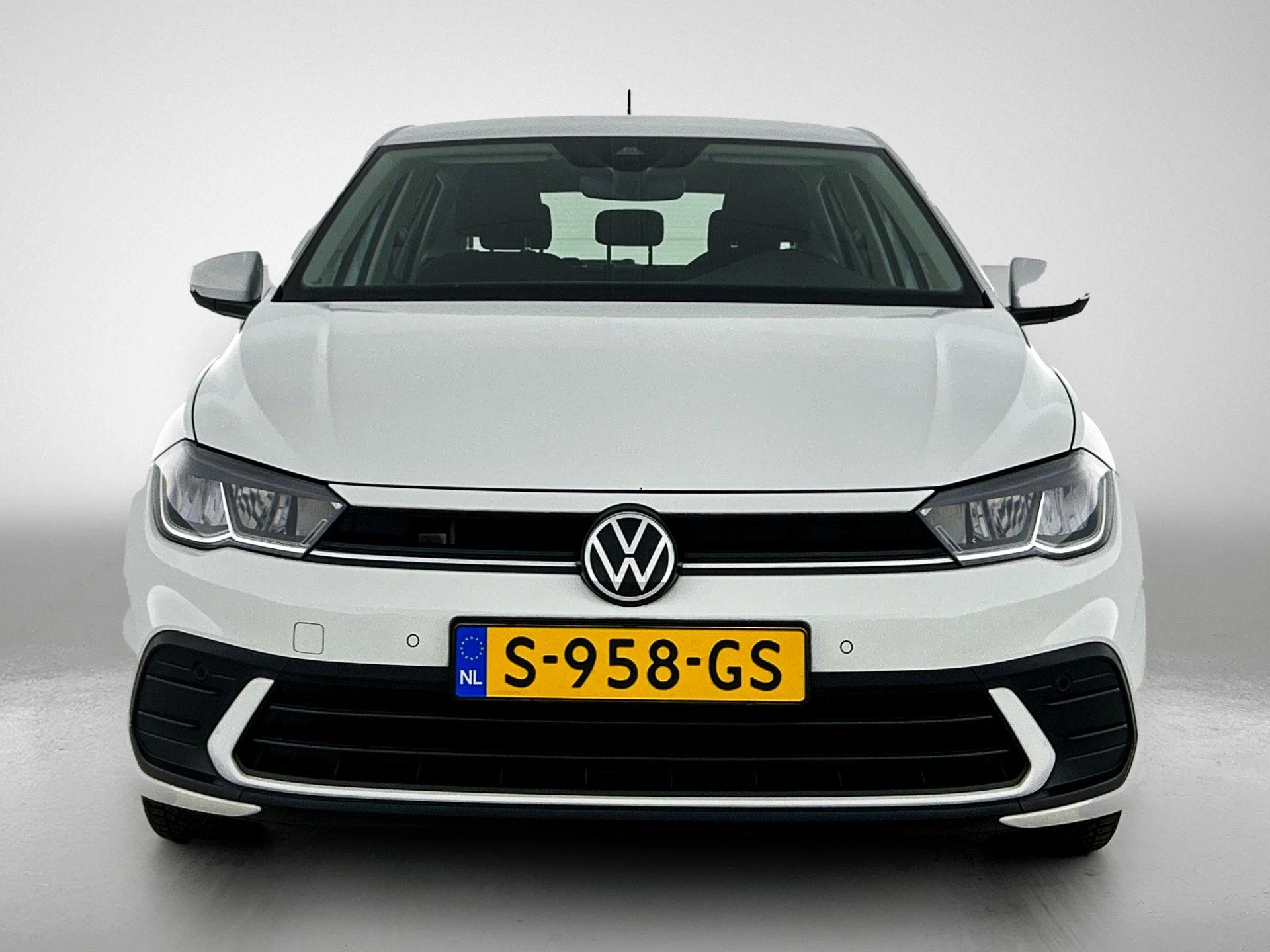 Volkswagen-Polo-image-4