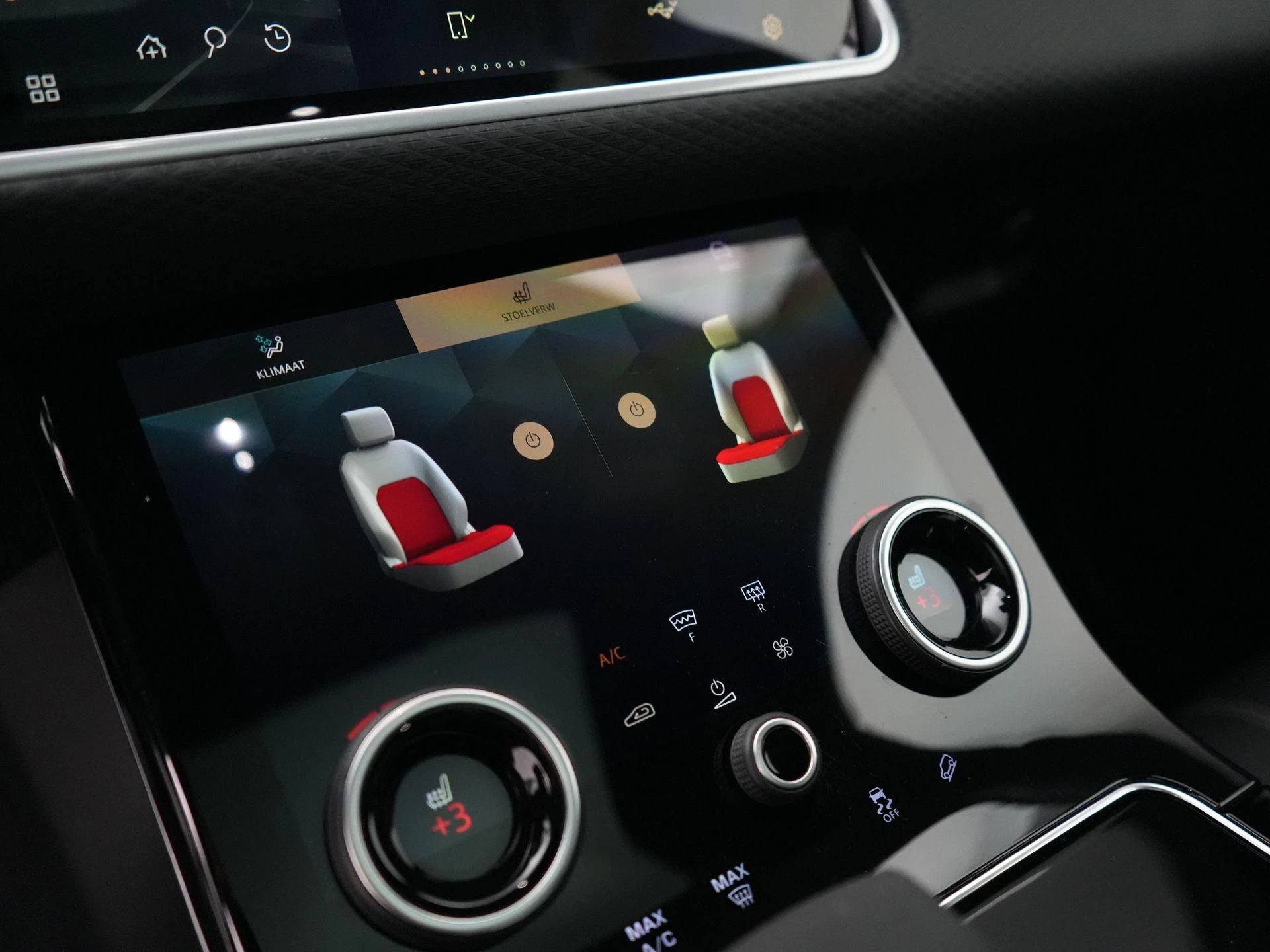 Land Rover-Range Rover Velar-image-22