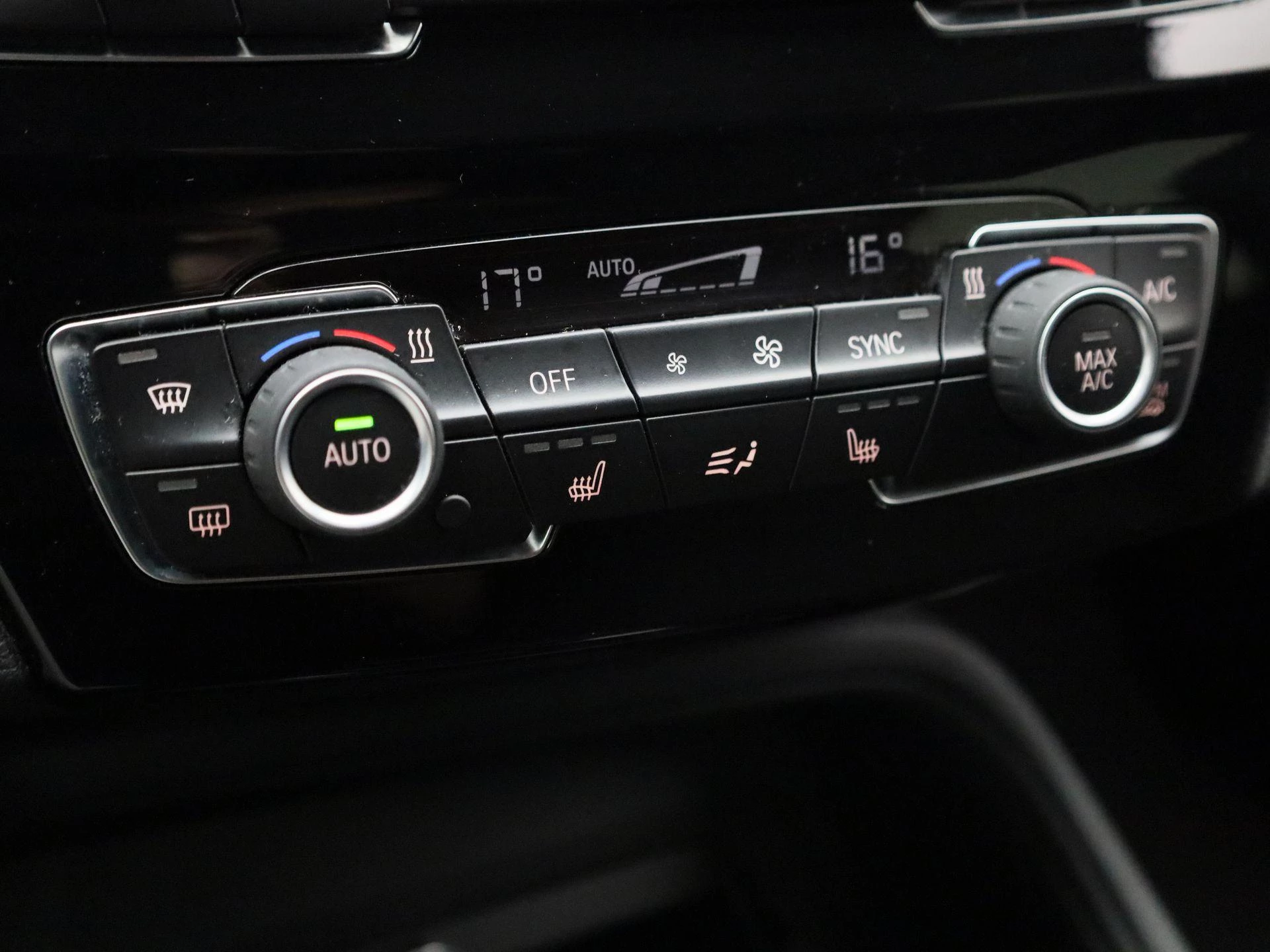 BMW X1 sDrive16d (85 kW)