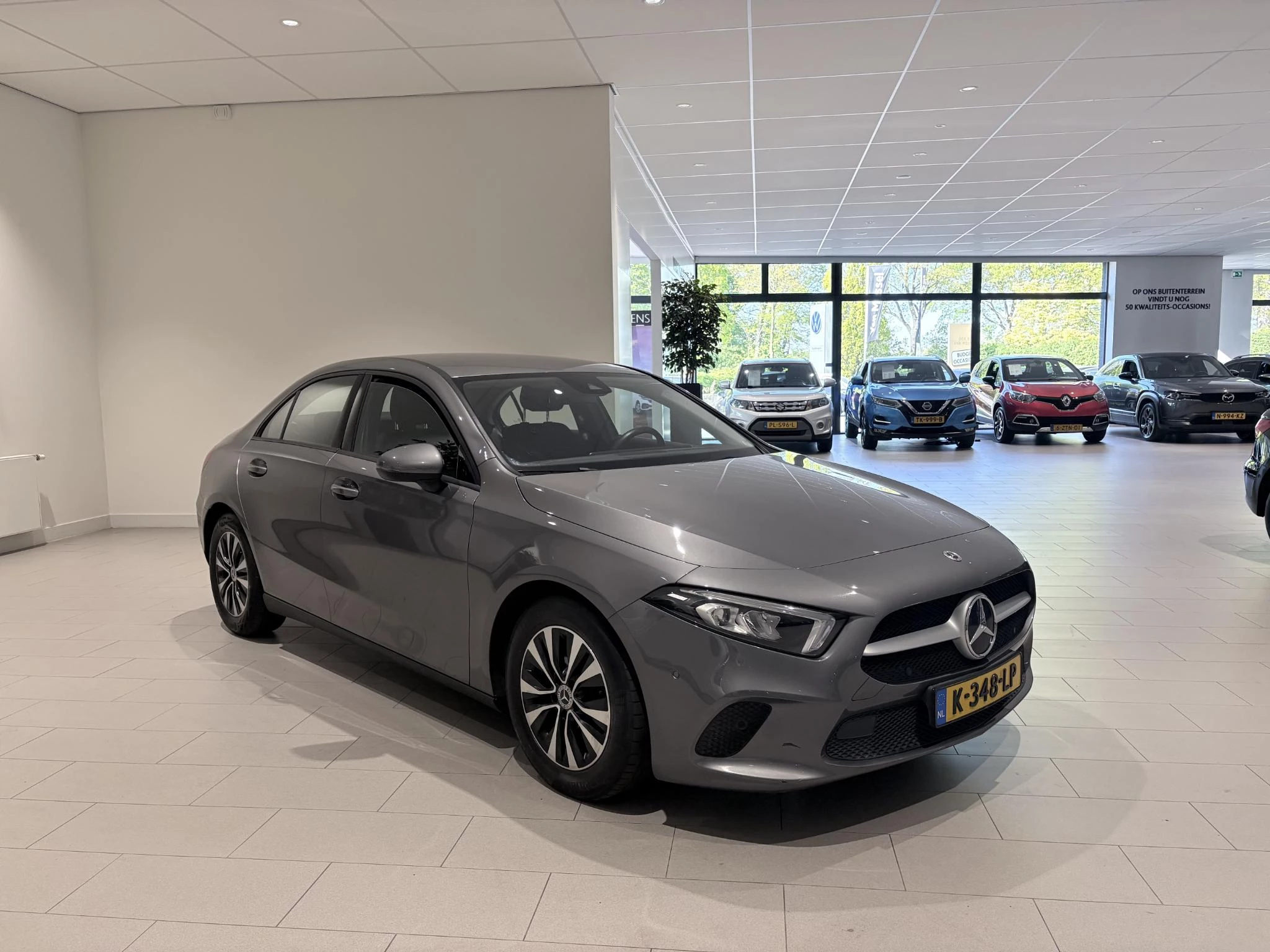 Mercedes-Benz-A-Klasse-image-6