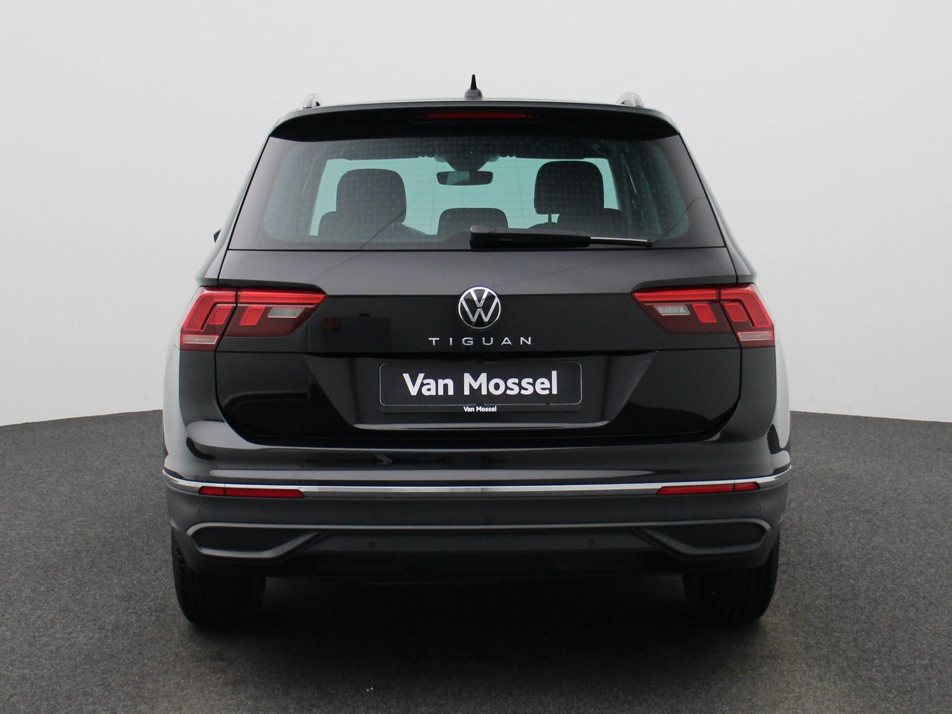 Volkswagen-Tiguan-image-5