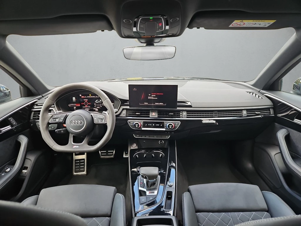 Audi-RS4-image-7