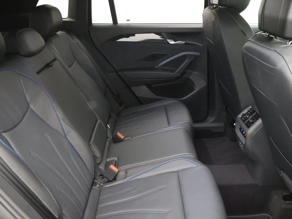 Volkswagen-Tiguan-image-9
