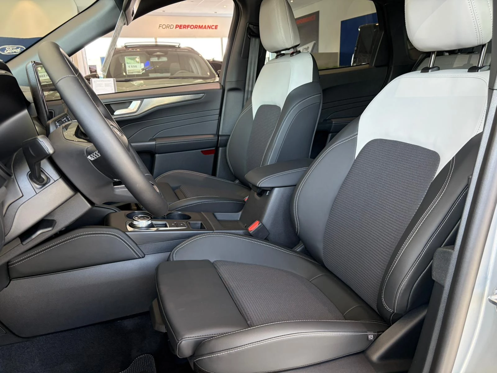 Ford-Kuga-image-7