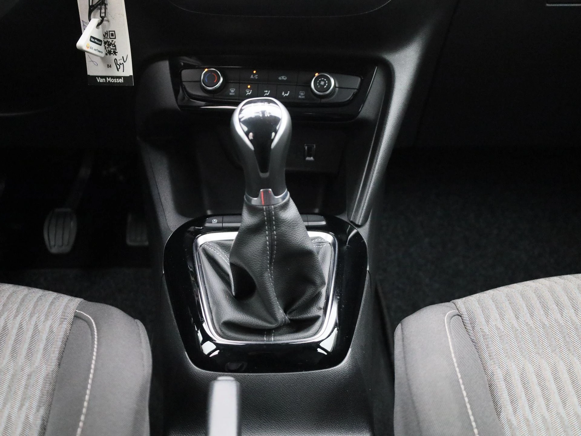 Opel-Corsa-image-9