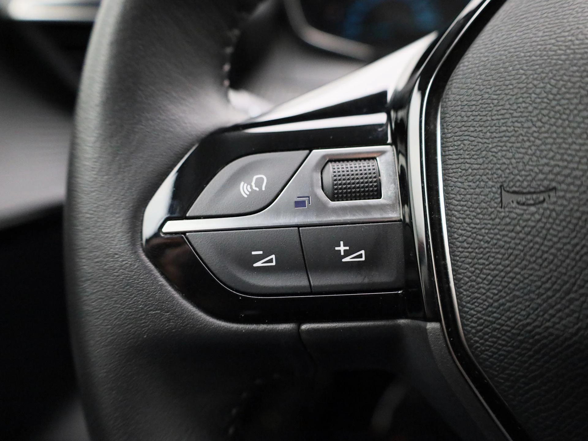 Peugeot e-208 EV Allure 50 kWh
