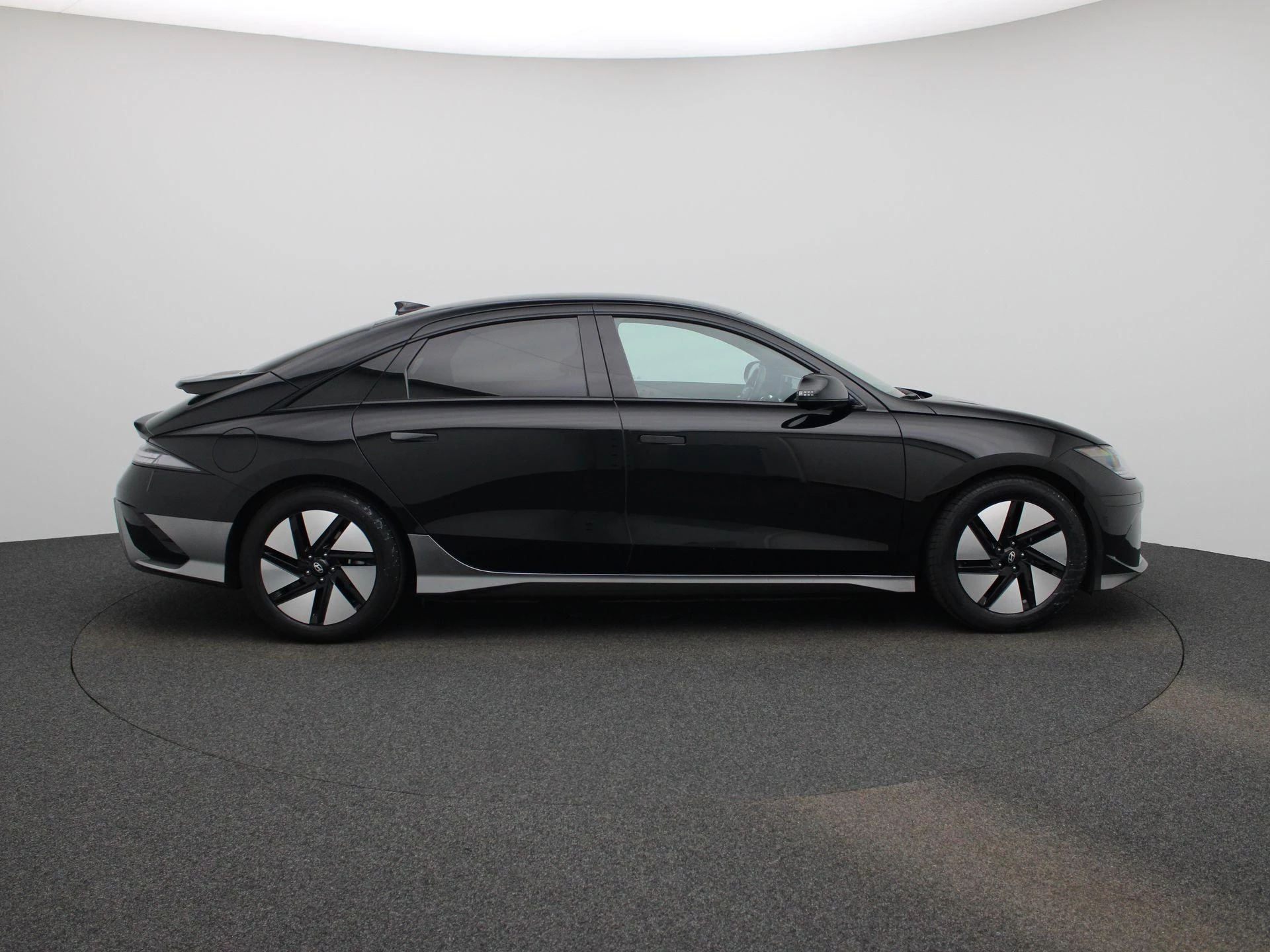 Hyundai IONIQ 6 77,4 kWh Core Plus
