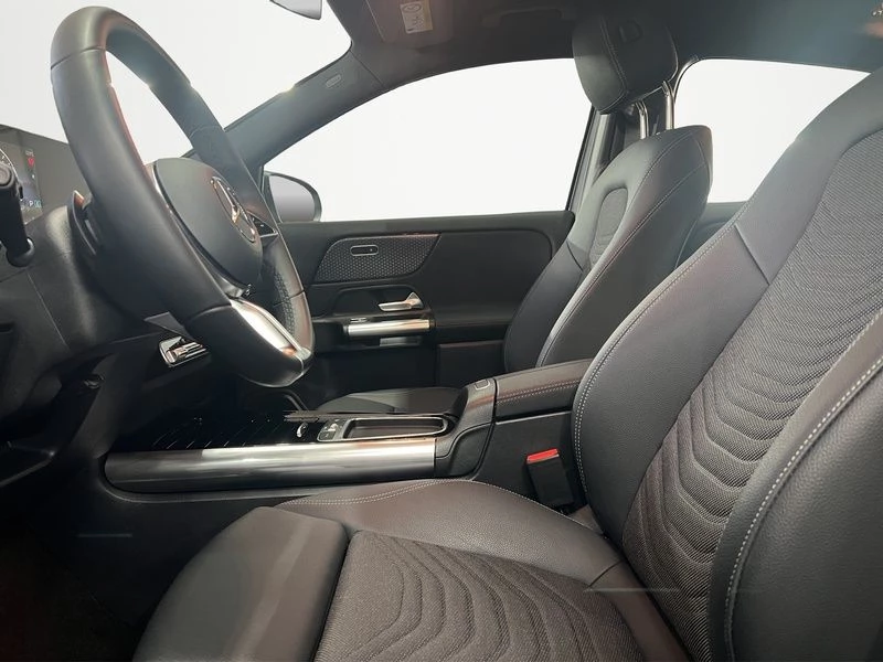 Mercedes-Benz GLA 200 d PROGRESSIVE AHK SHZ KLIMA NAVI MBUX ProgressiveC118 GLA 200 d PROGRESSIVE AHK SHZ KLIMA NAVI MBUX Progressive