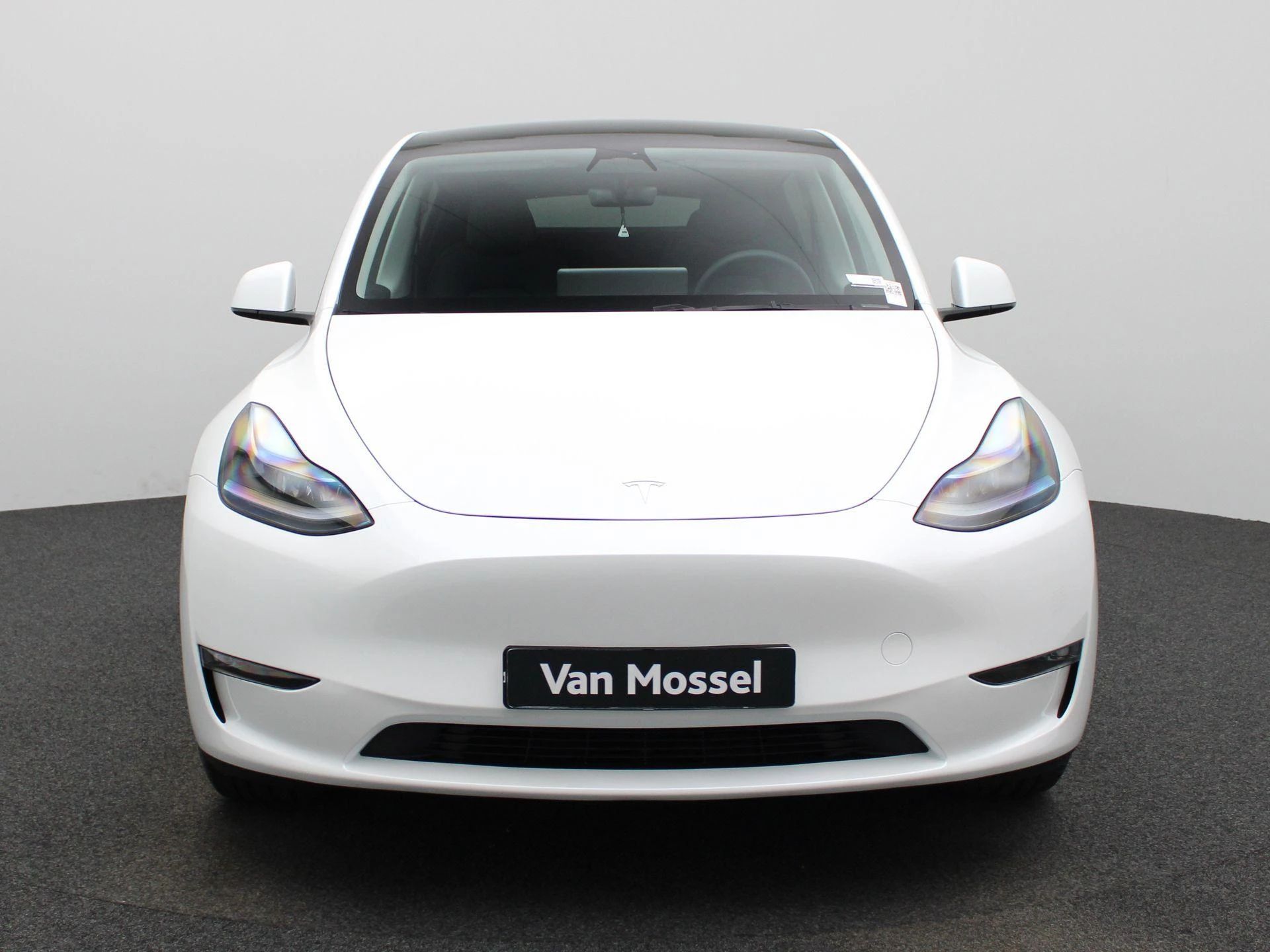 Tesla-Model Y-image-4