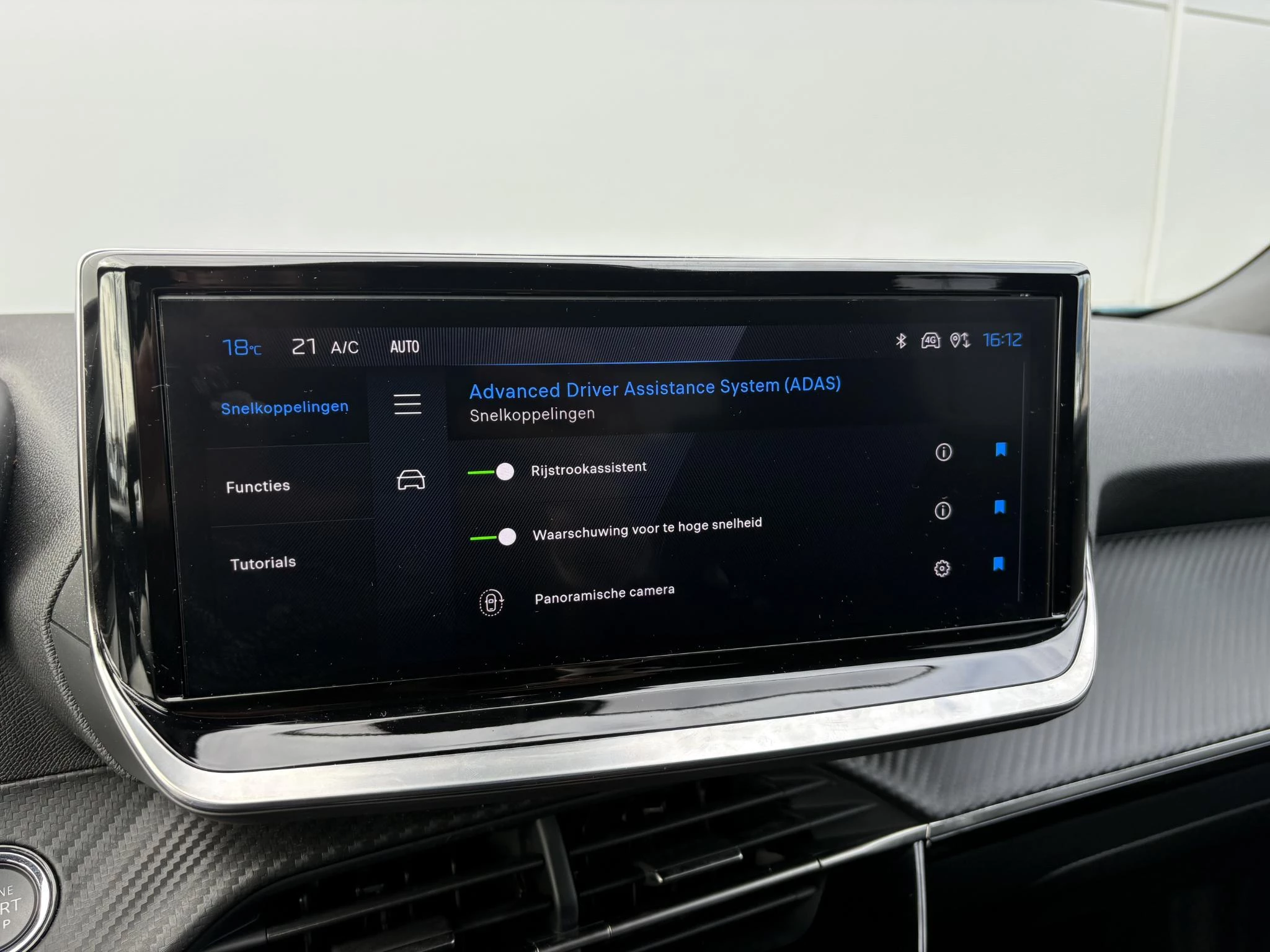 Peugeot-2008-image-17