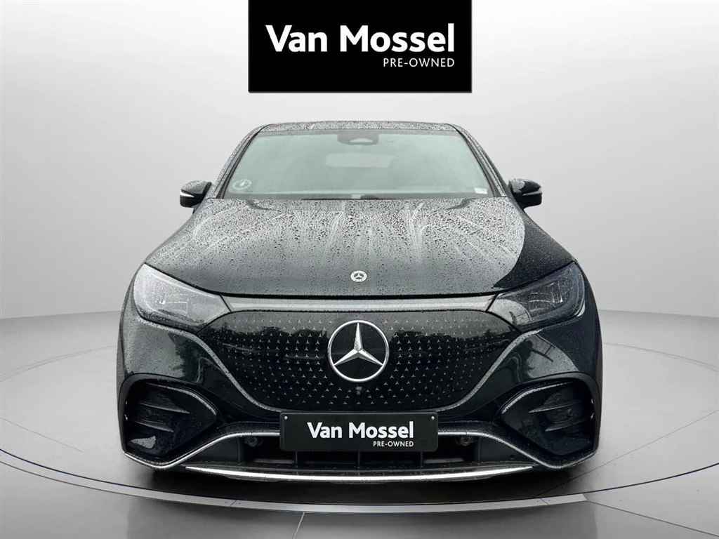 Mercedes-Benz-EQE-image-1