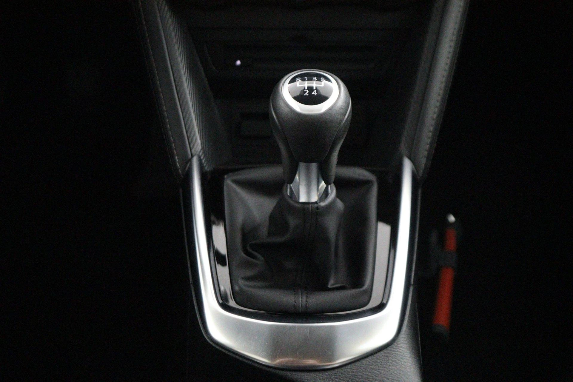 Mazda-2-image-53