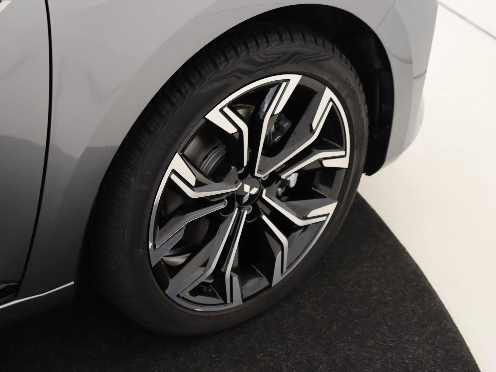 Mitsubishi-Colt-image-26