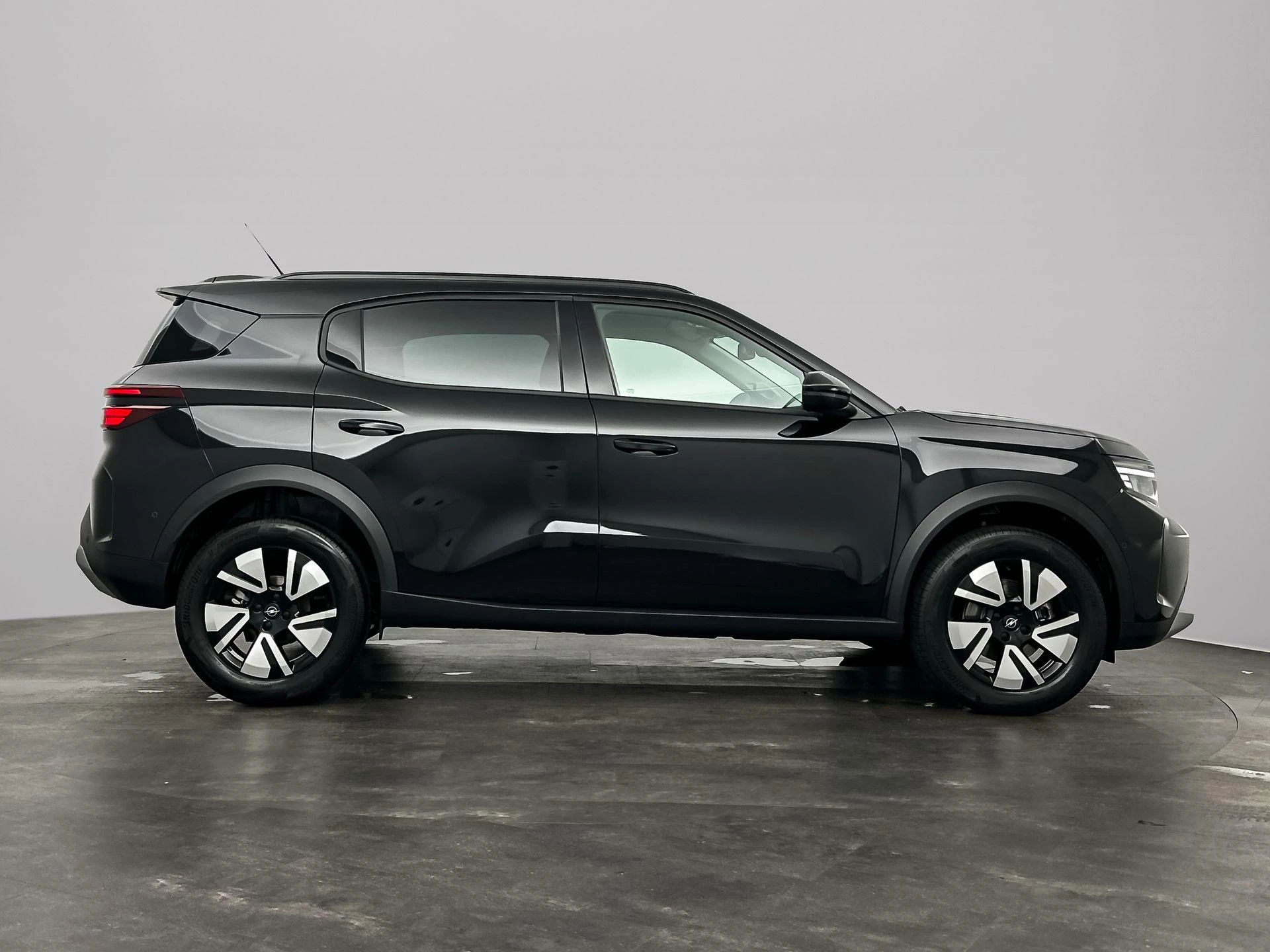 Opel-Frontera-image-6