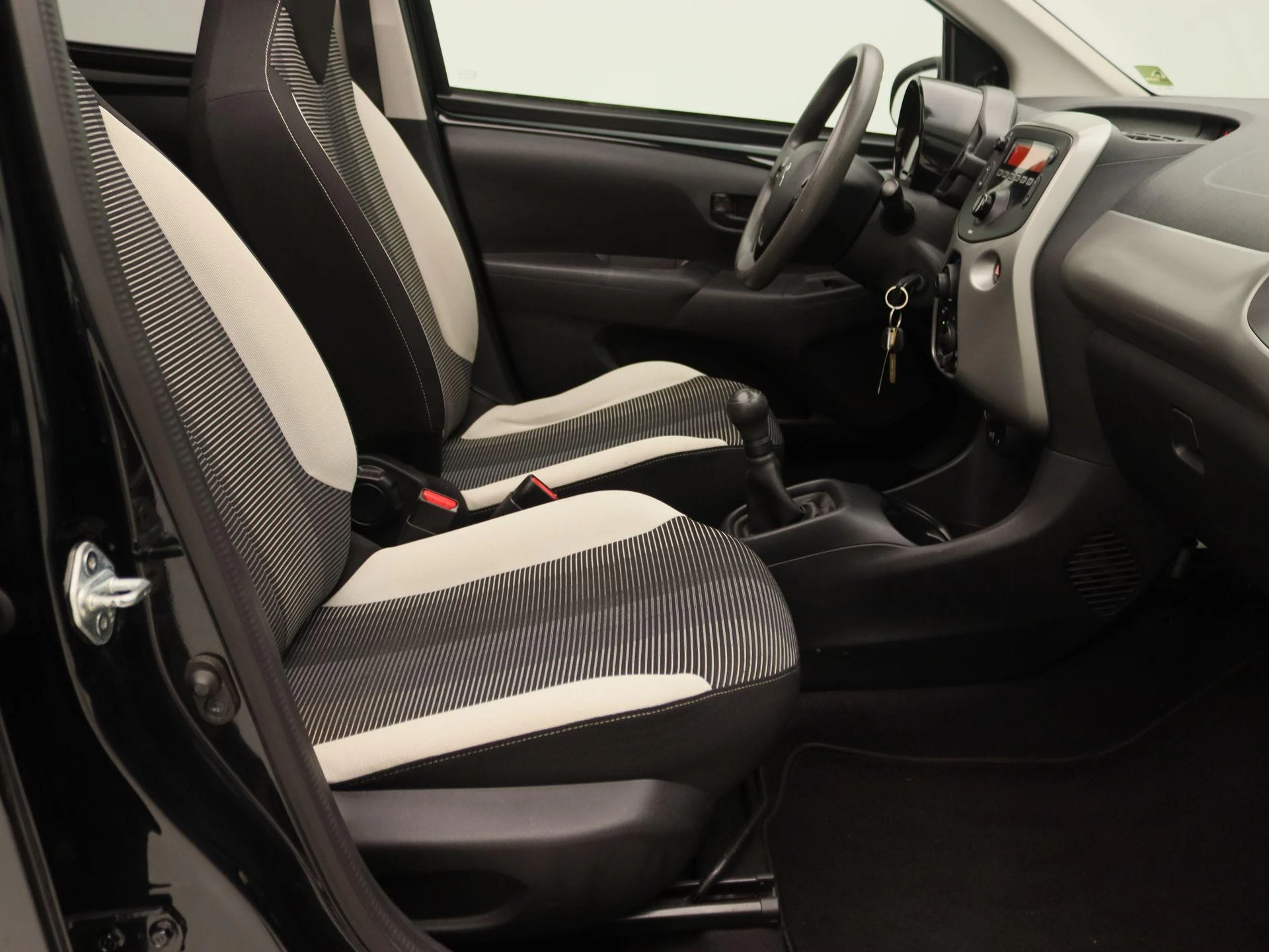 Peugeot-108-image-22