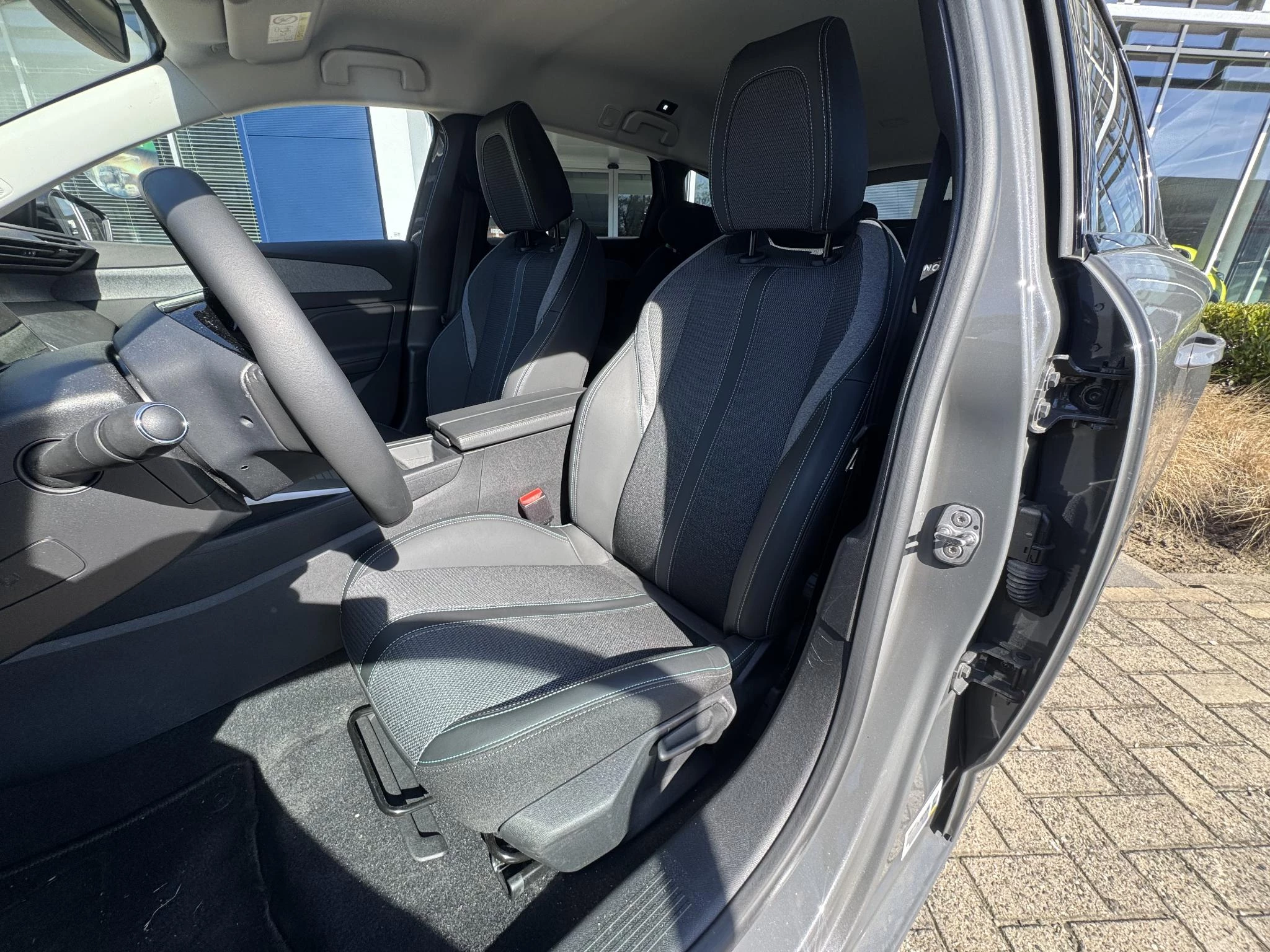 Peugeot-e-308-image-16