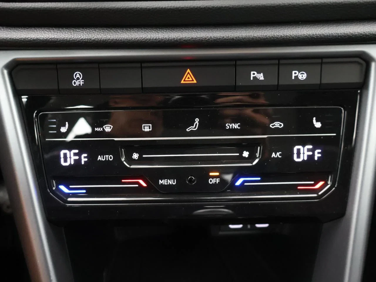 Volkswagen-T-Roc-image-13
