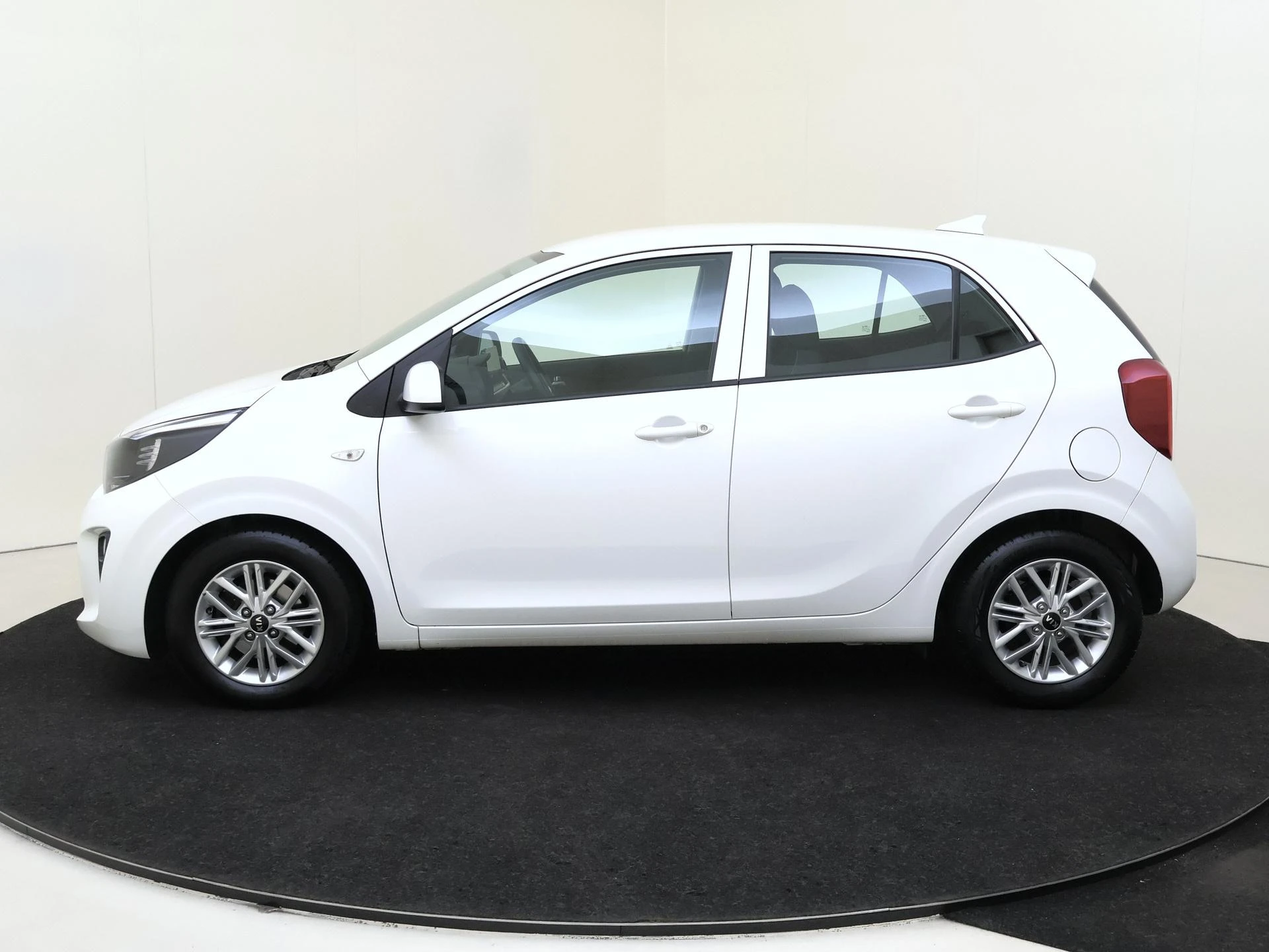 Kia-Picanto-image-7