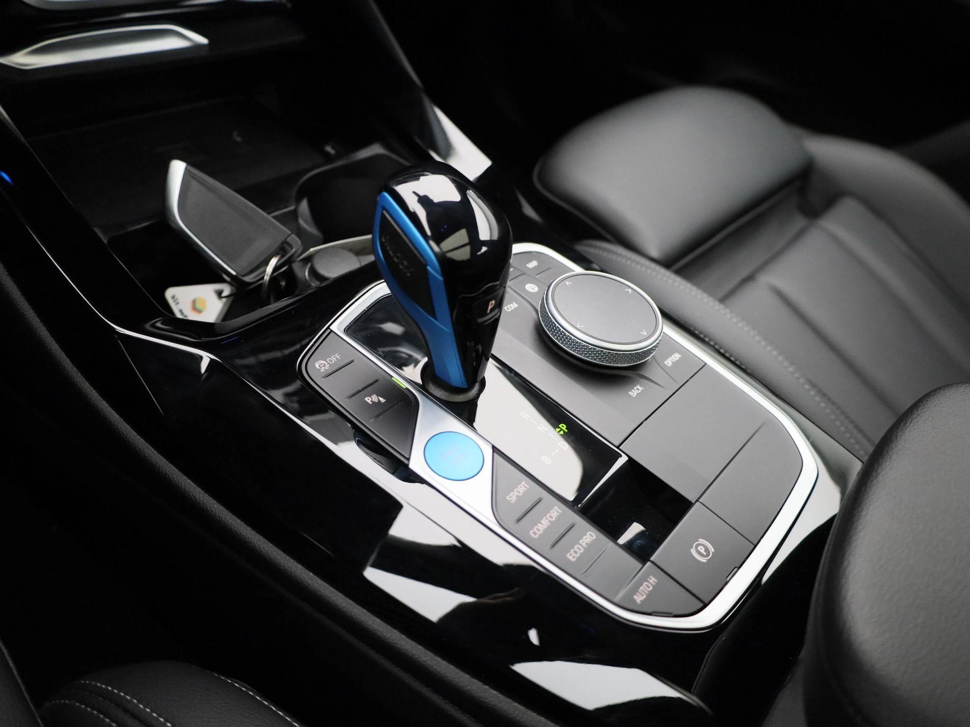 BMW-iX3-image-21