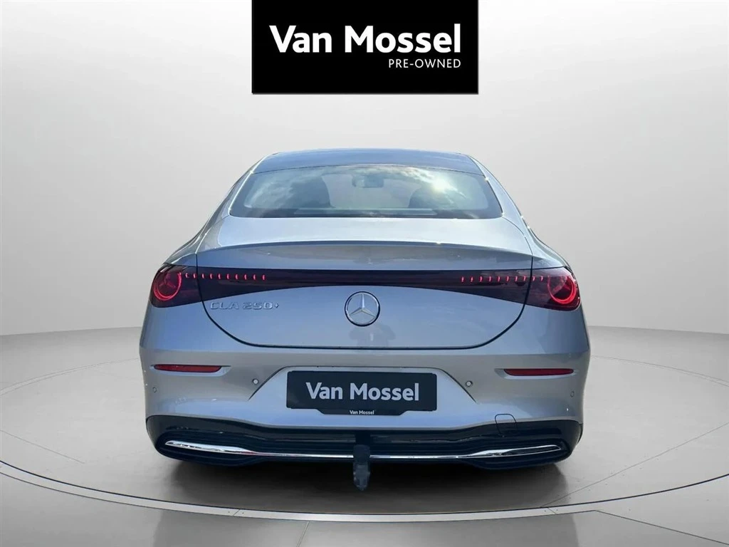 Mercedes-Benz-CLA-image-5