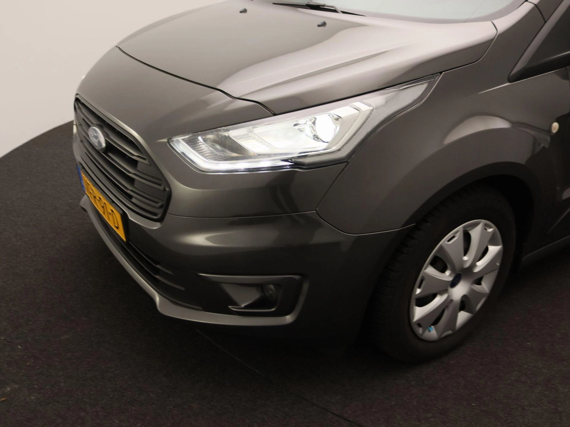 Ford-Transit Connect-image-11