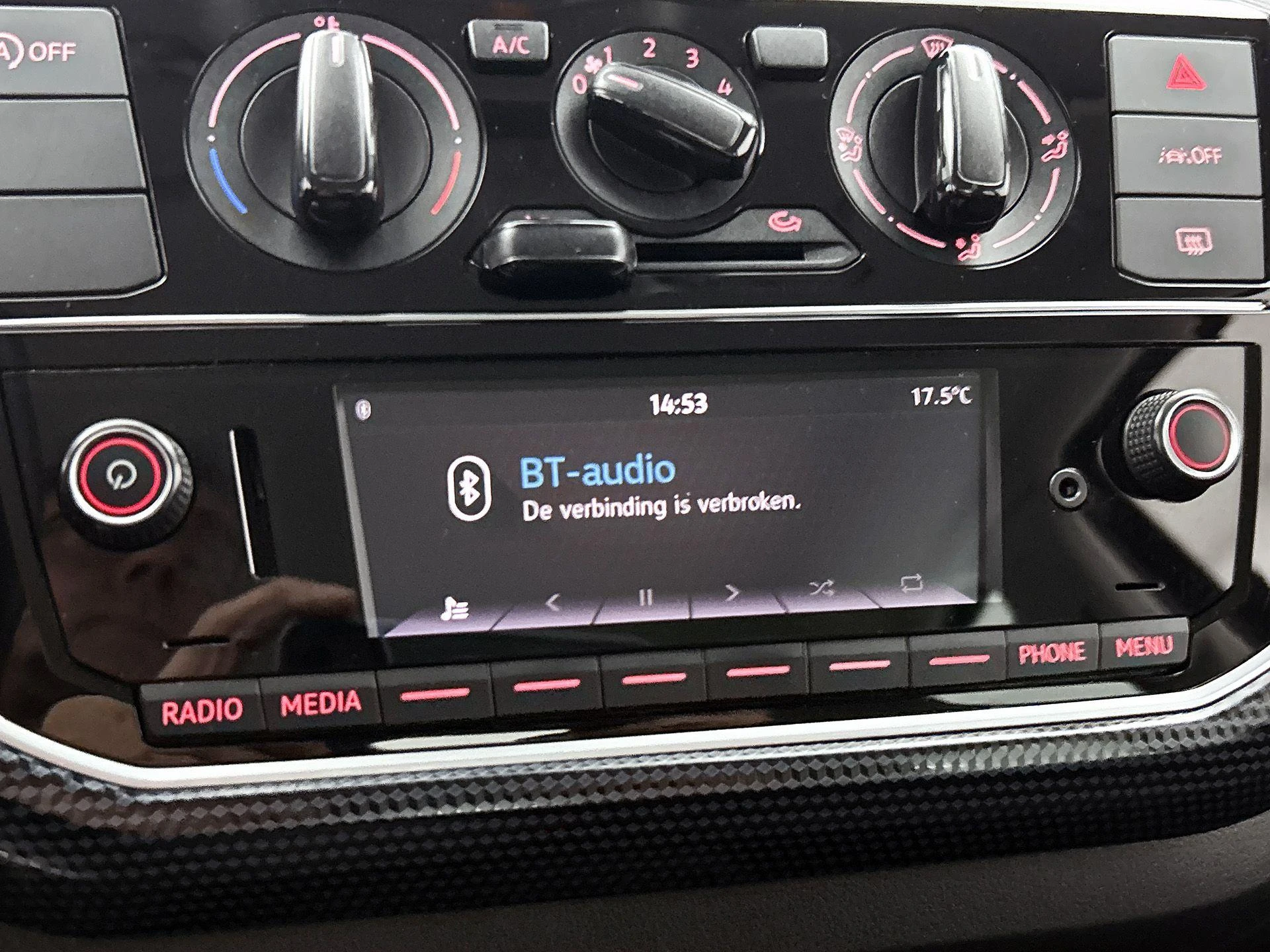 Volkswagen-up!-image-14