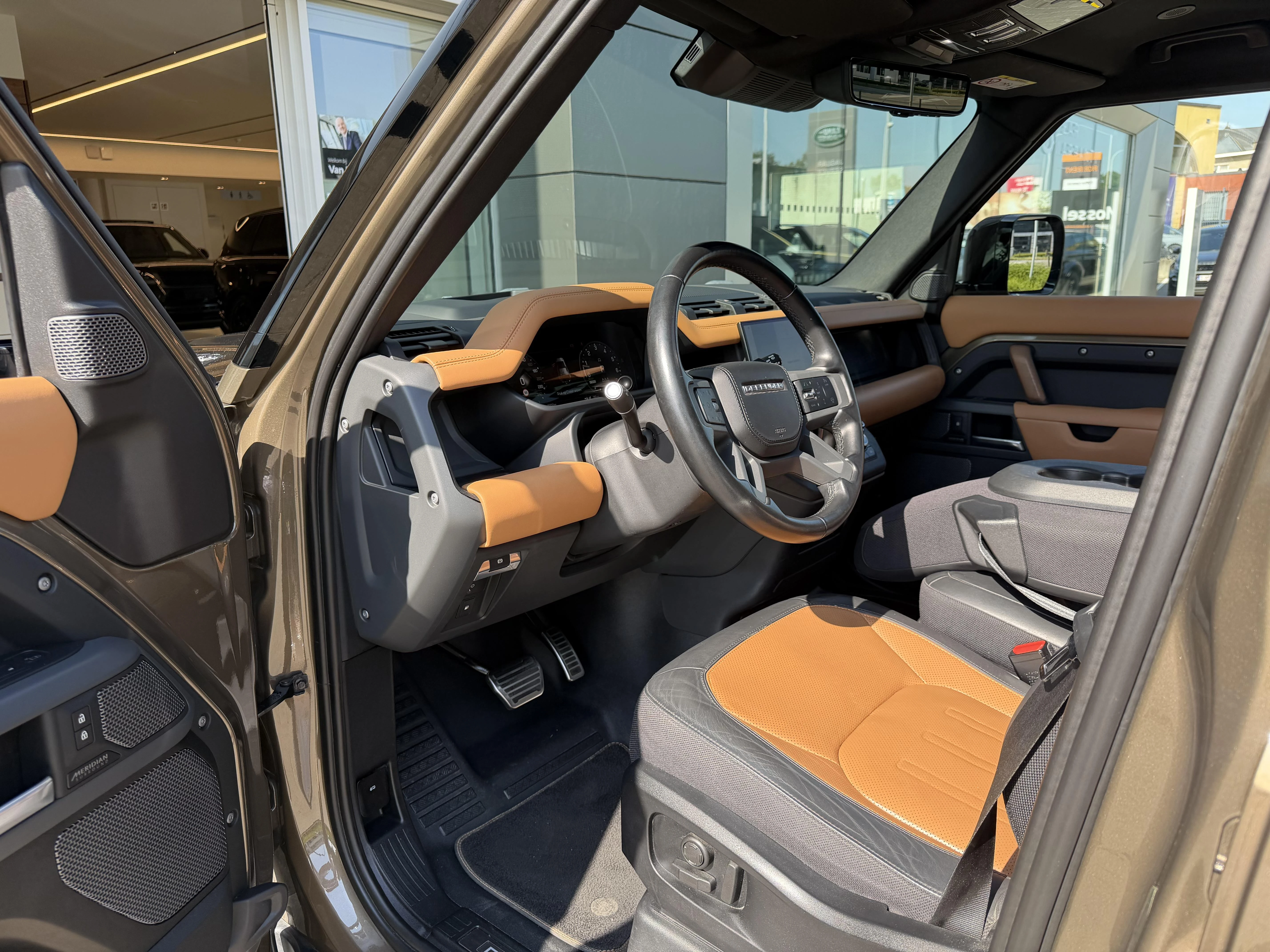 Land Rover Defender 110 P400e X AWD Auto