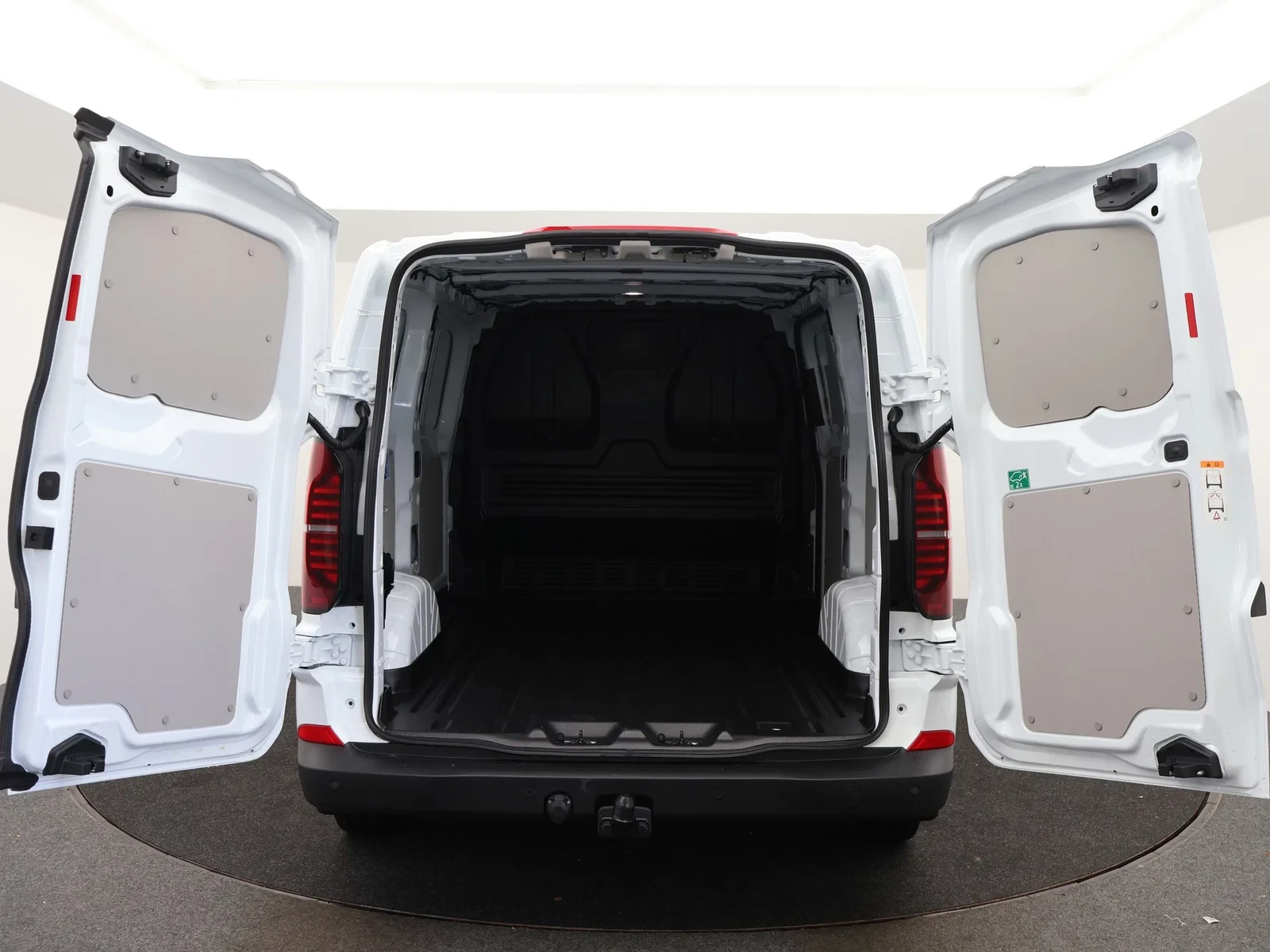 Volkswagen Transporter T7 32 Fou Swb Transporter Bestelwagen 2.0TDI 110pk 6v FWD / DEMO