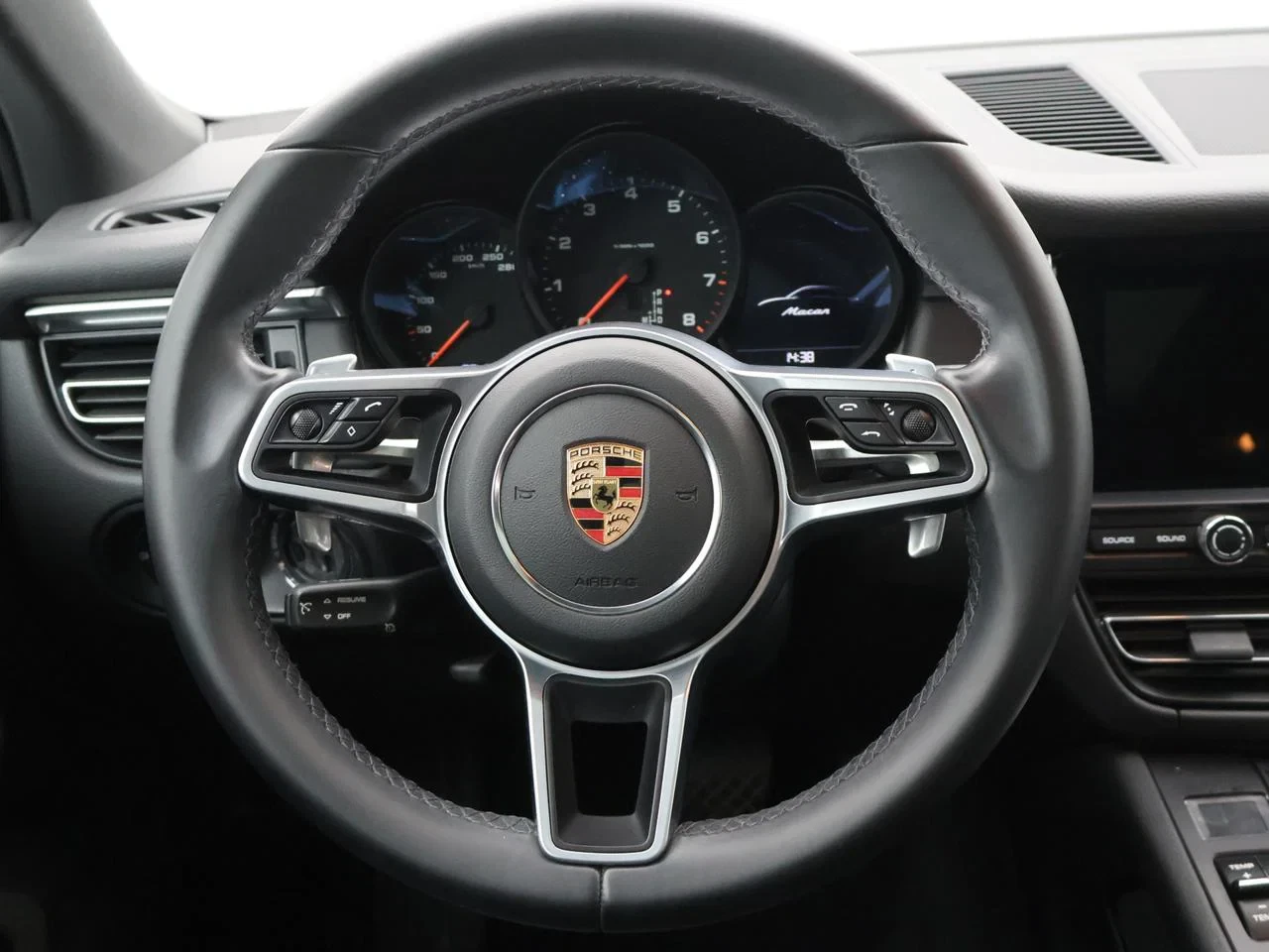 Porsche Macan 2.0 Turbo PDK *NAVI*APP CONNECT*LEDER*ALCANTARA*CAMERA*BLTH*CRUISE*...