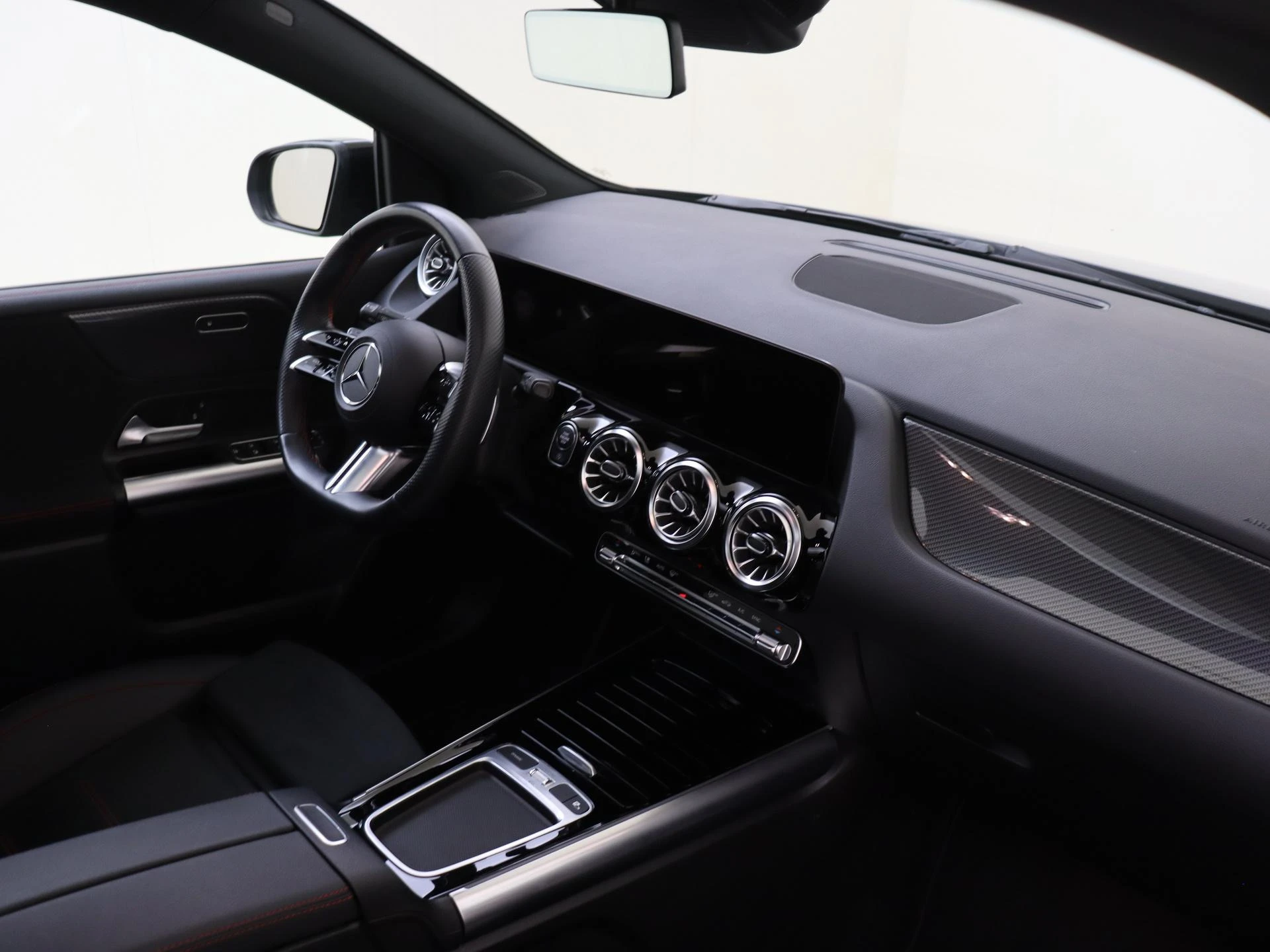 Mercedes-Benz-B-Klasse-image-4