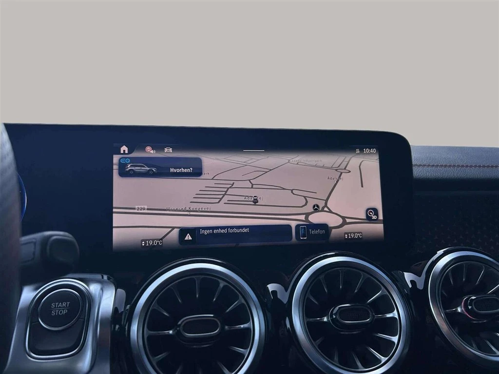 Mercedes-Benz-EQB-image-14