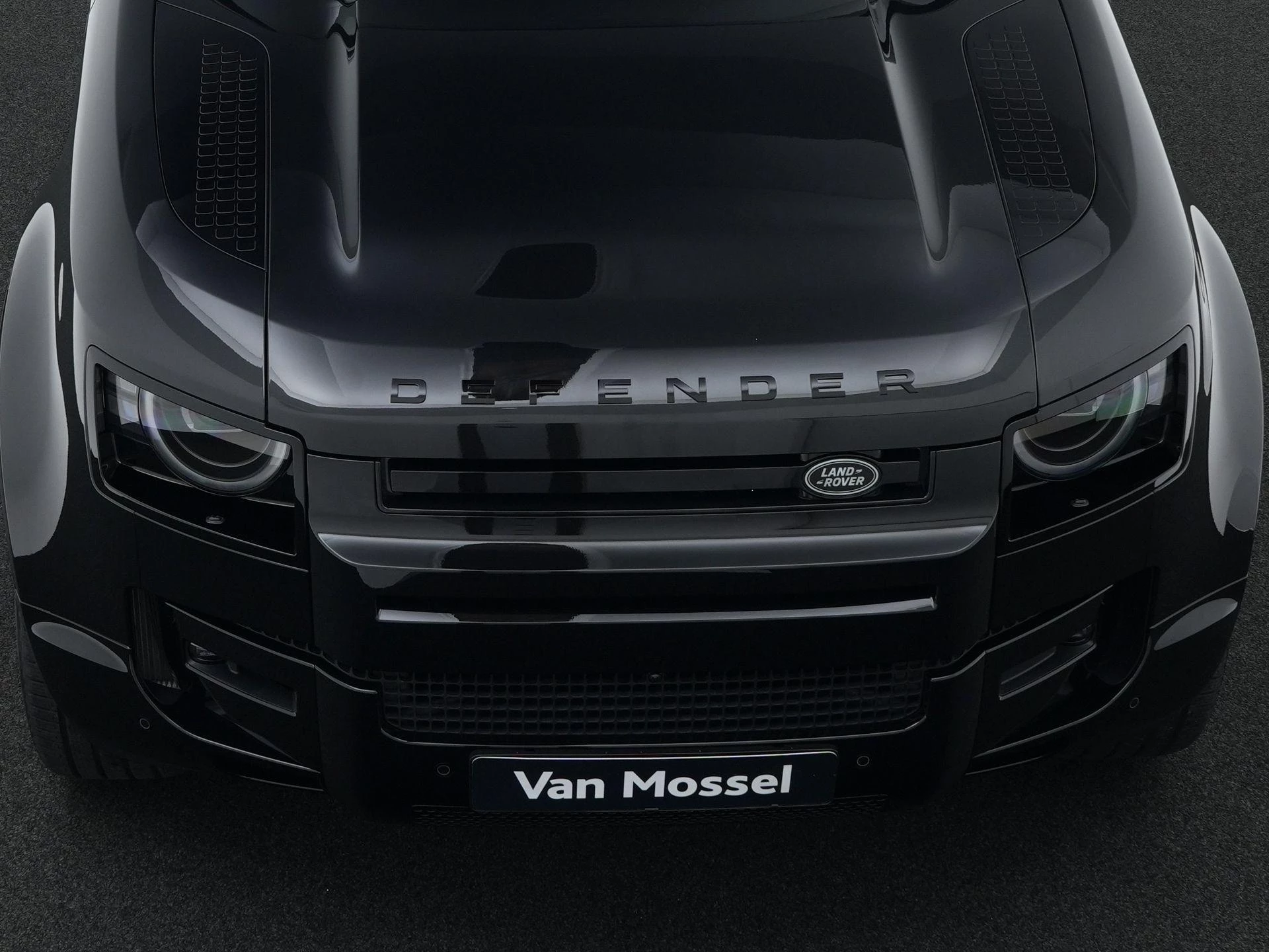 Land Rover-Defender-image-47