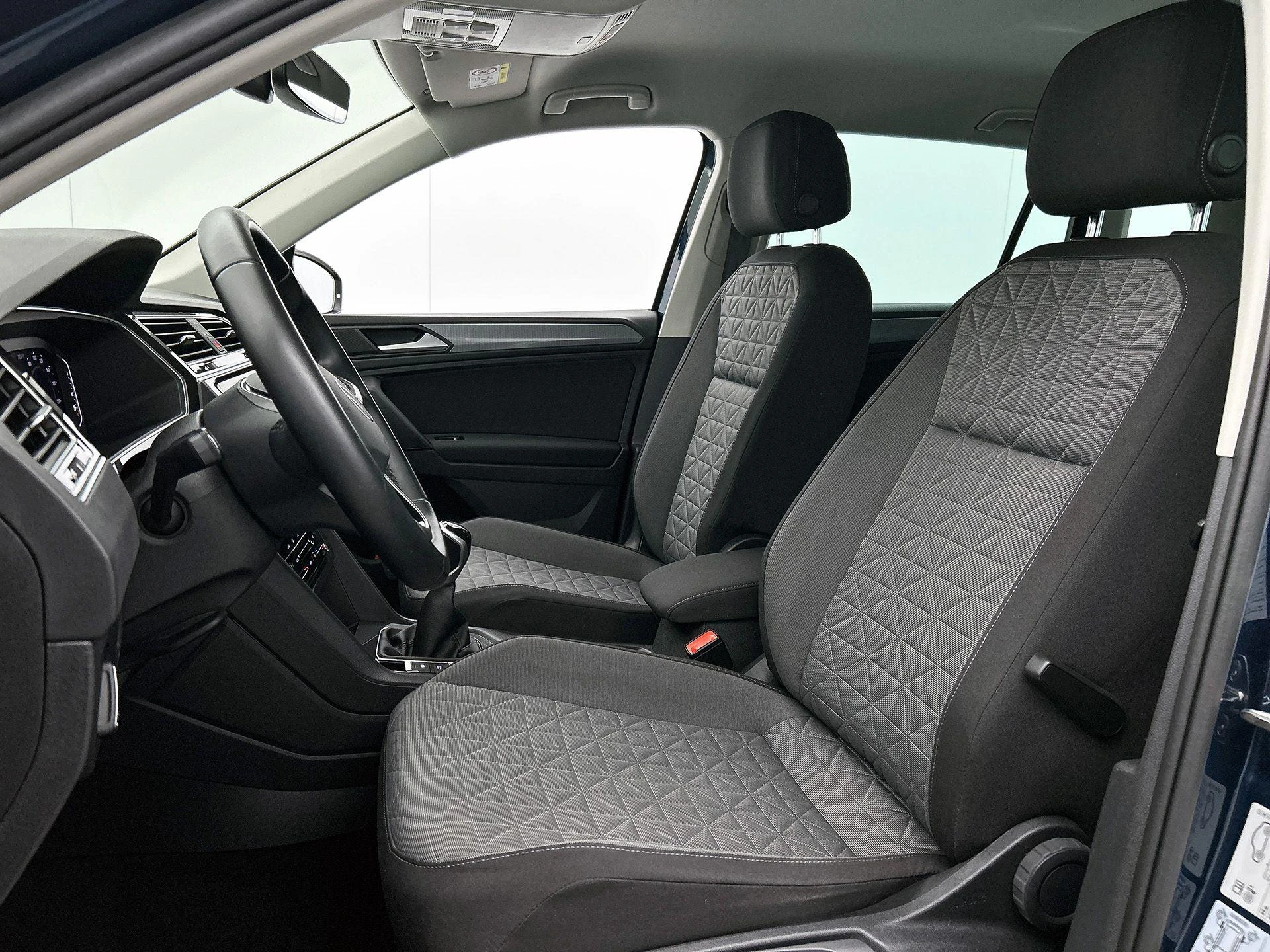 Volkswagen-Tiguan-image-32
