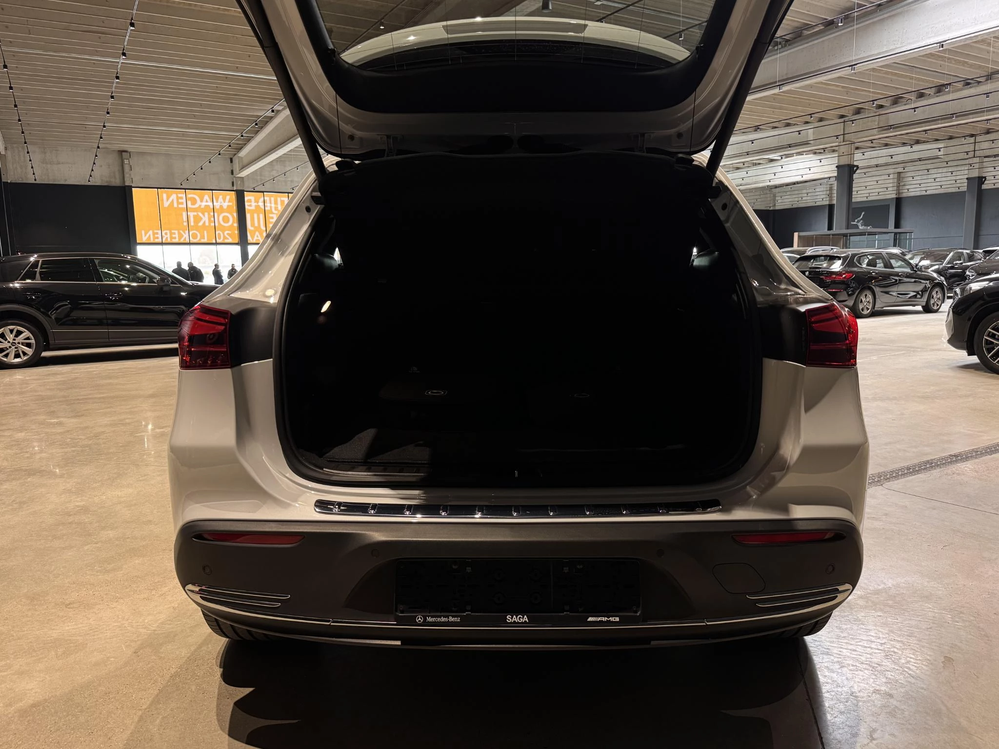 Mercedes-Benz-EQA-image-10