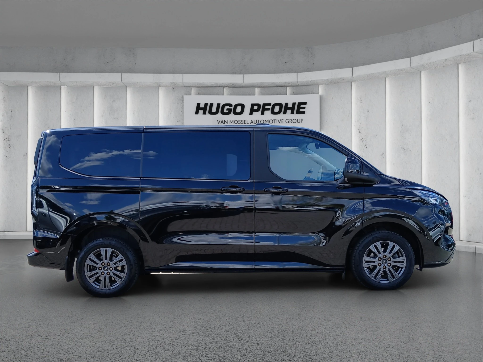 Ford-Tourneo Custom-image-5