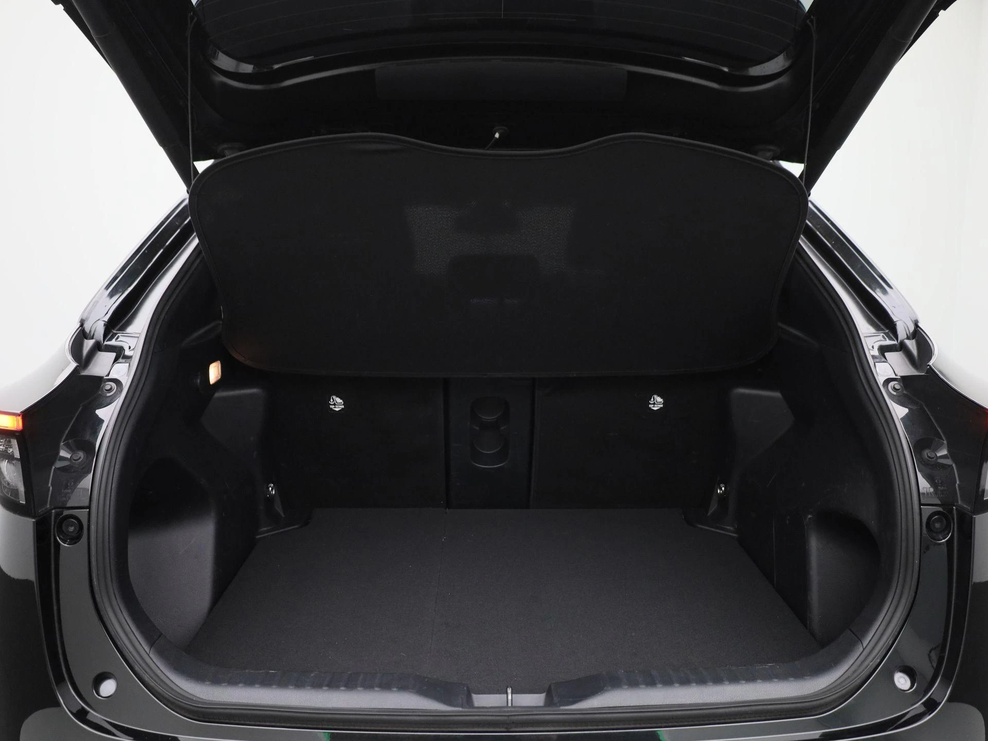 Toyota-Yaris Cross-image-13