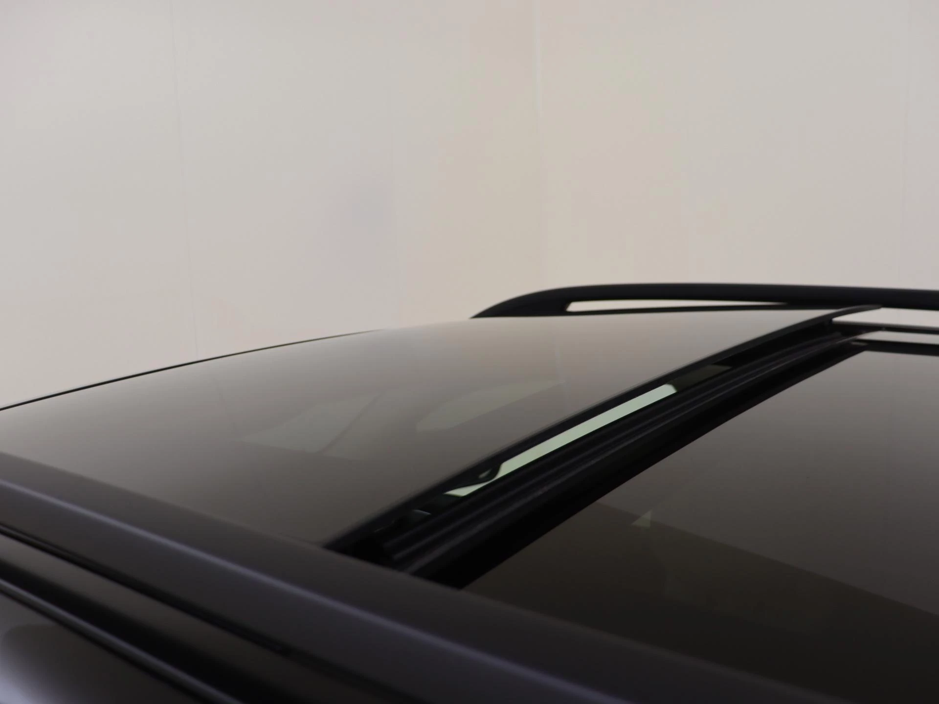 Mercedes-Benz-GLE-image-40