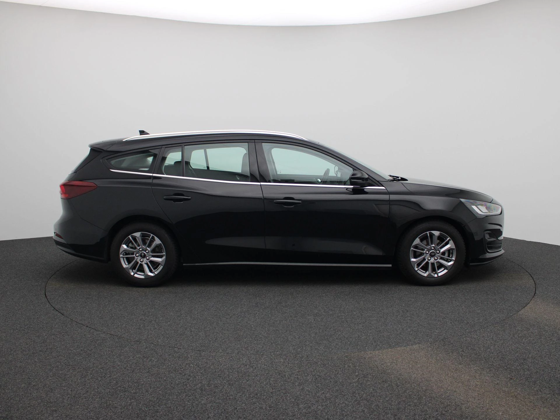Ford Focus Wagon 1.0 EcoBoost Hybrid Titanium