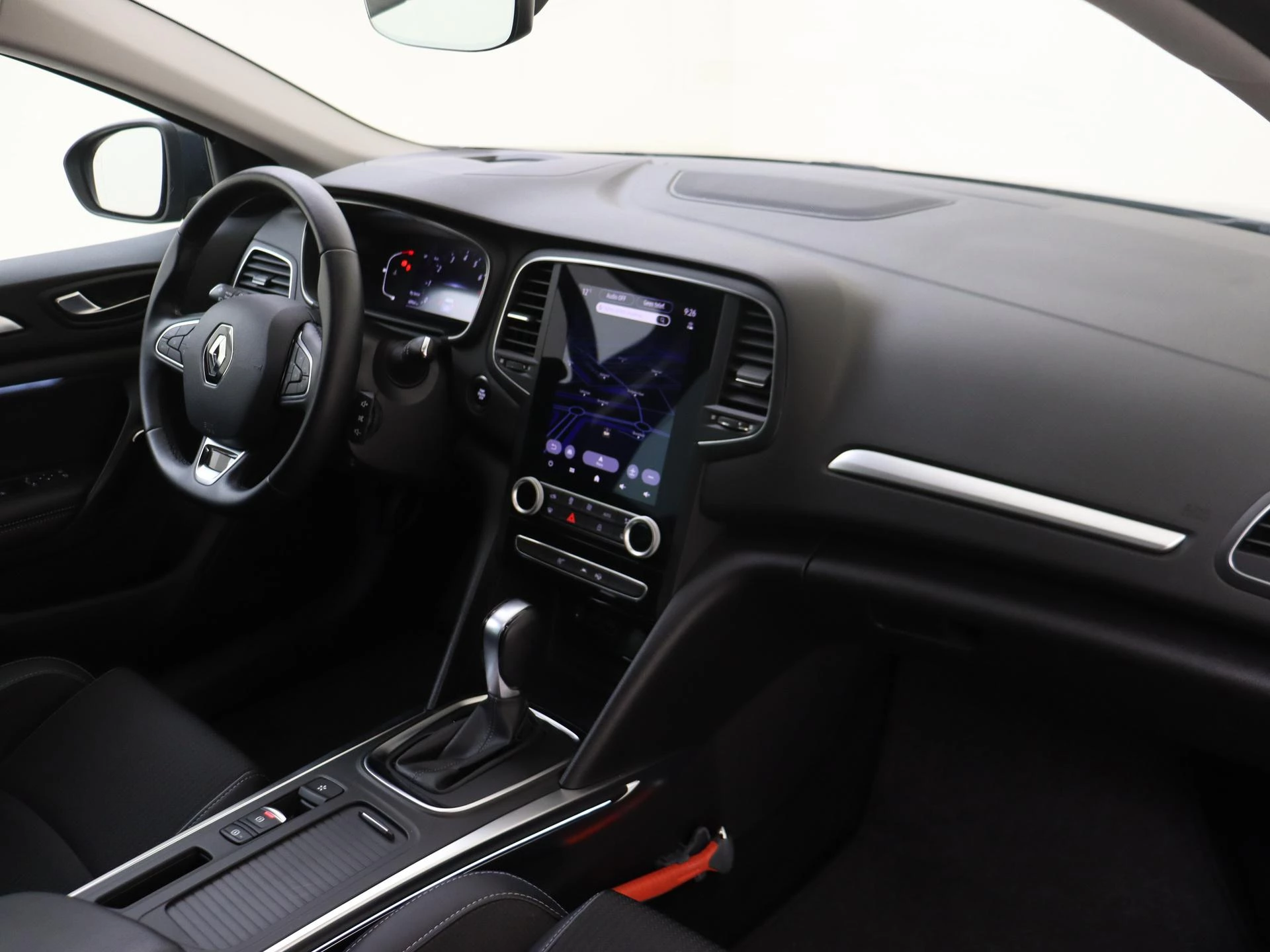 Renault-Mégane Estate-image-4